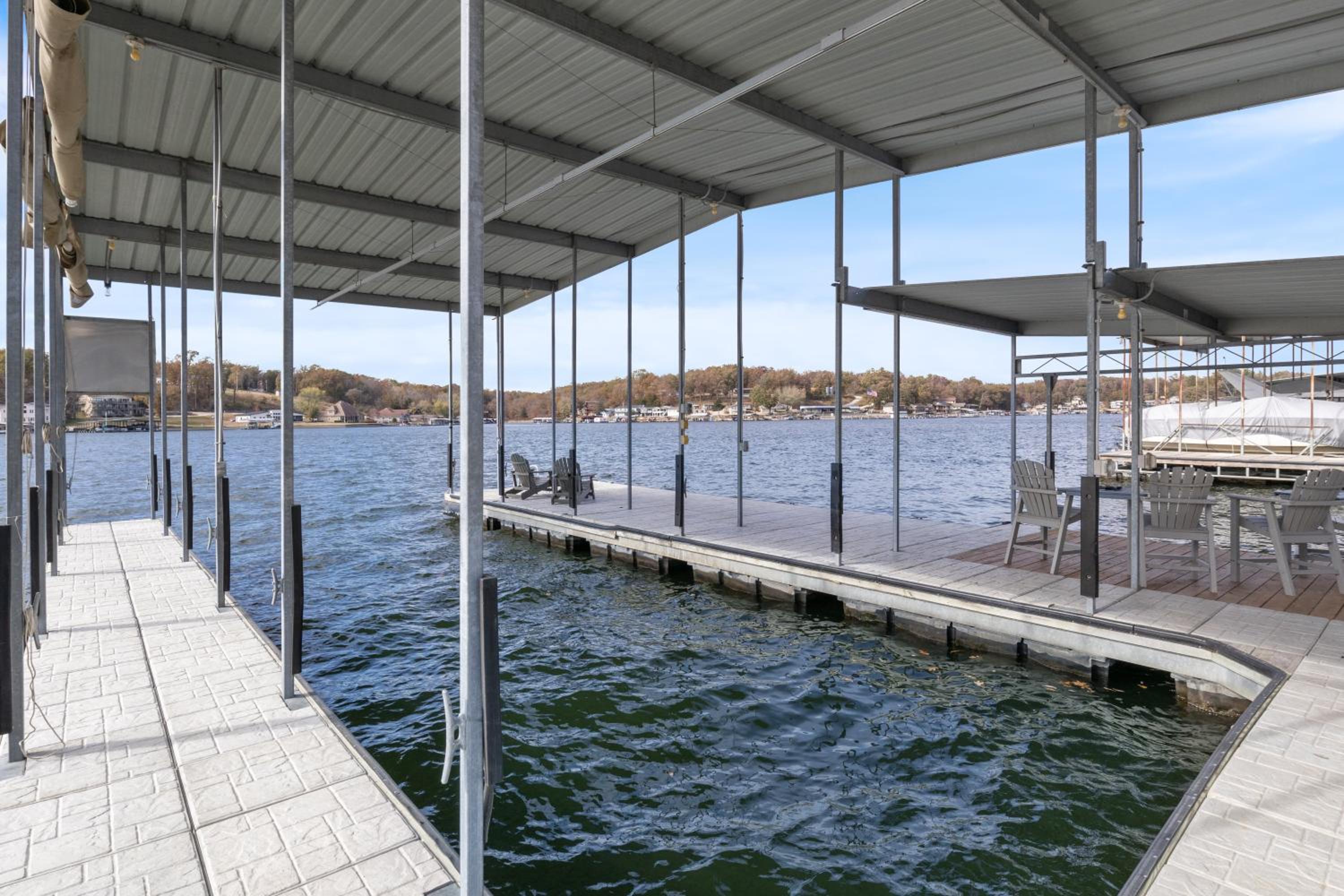 Sunset & Lake Views, Outdoor Dining & Seats