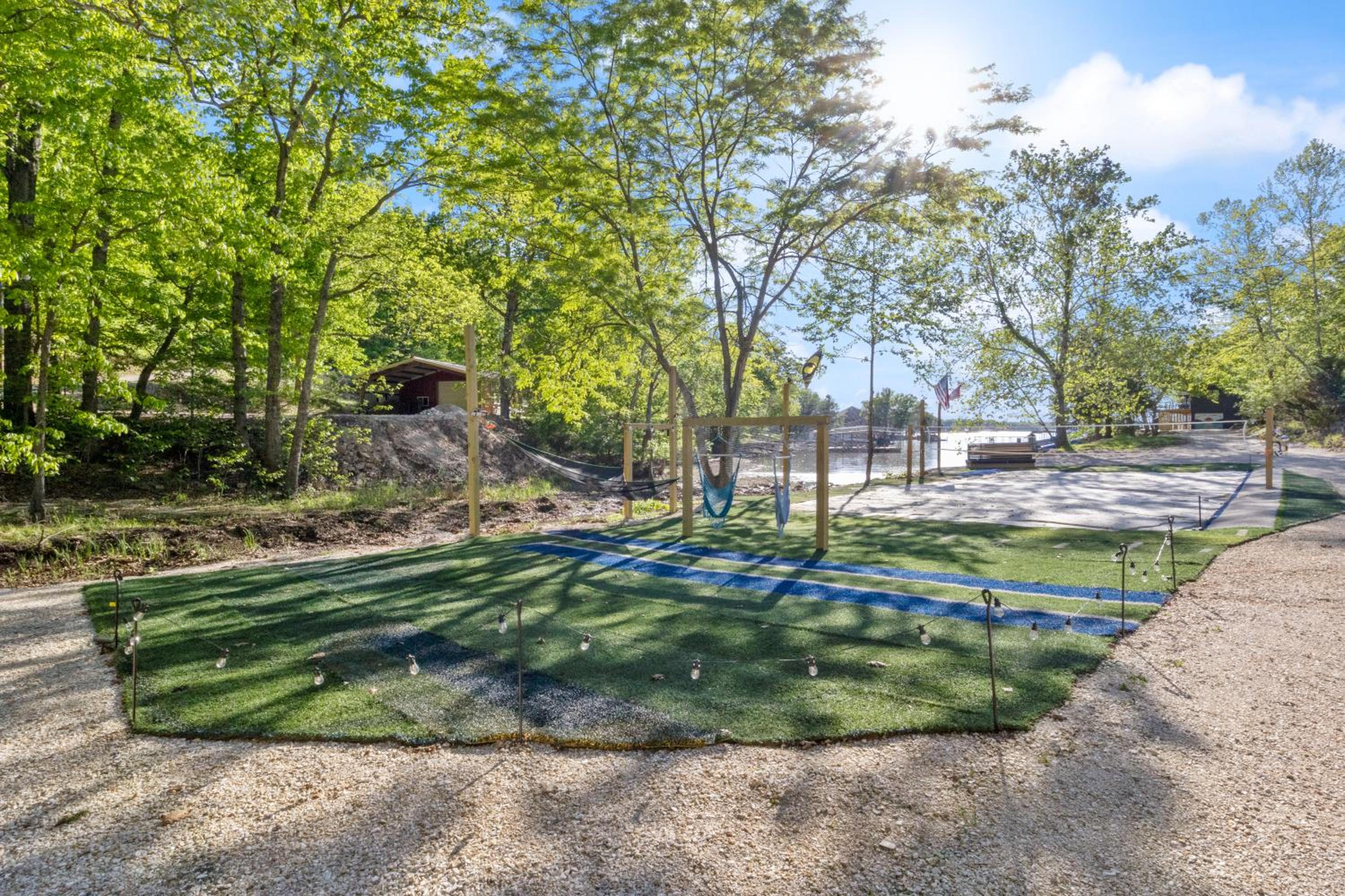 Firepit, Hot Tub, Games In & Out, Spacious
