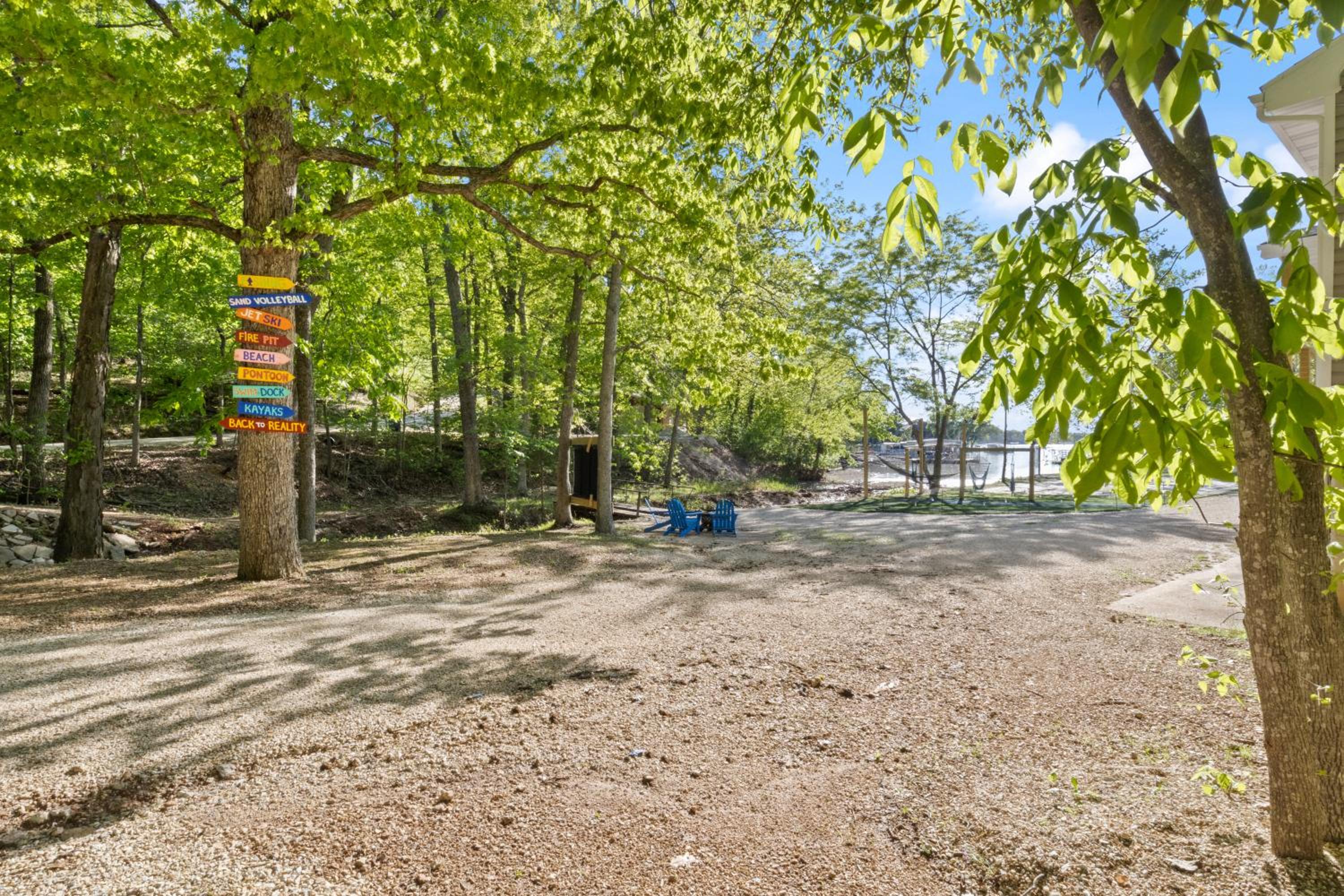 Firepit, Hot Tub, Games In & Out, Spacious