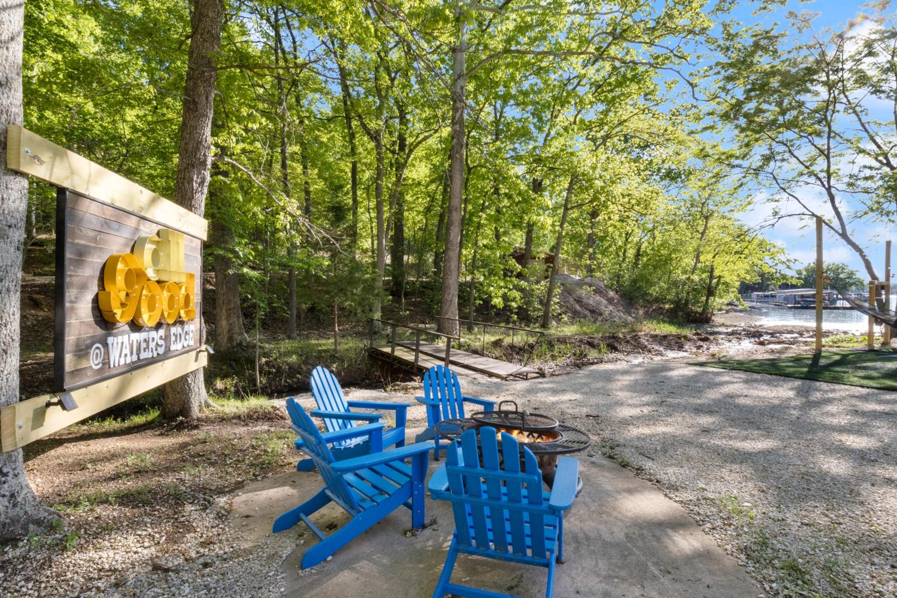 Firepit, Hot Tub, Games In & Out, Spacious