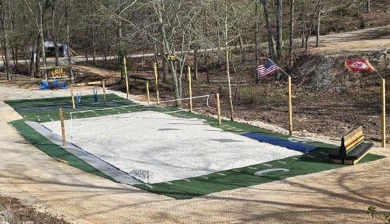 Firepit, Hot Tub, Games In & Out, Spacious