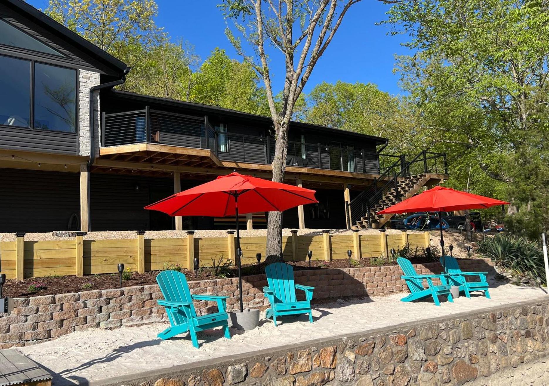 Firepit, Hot Tub, Games In & Out, Spacious