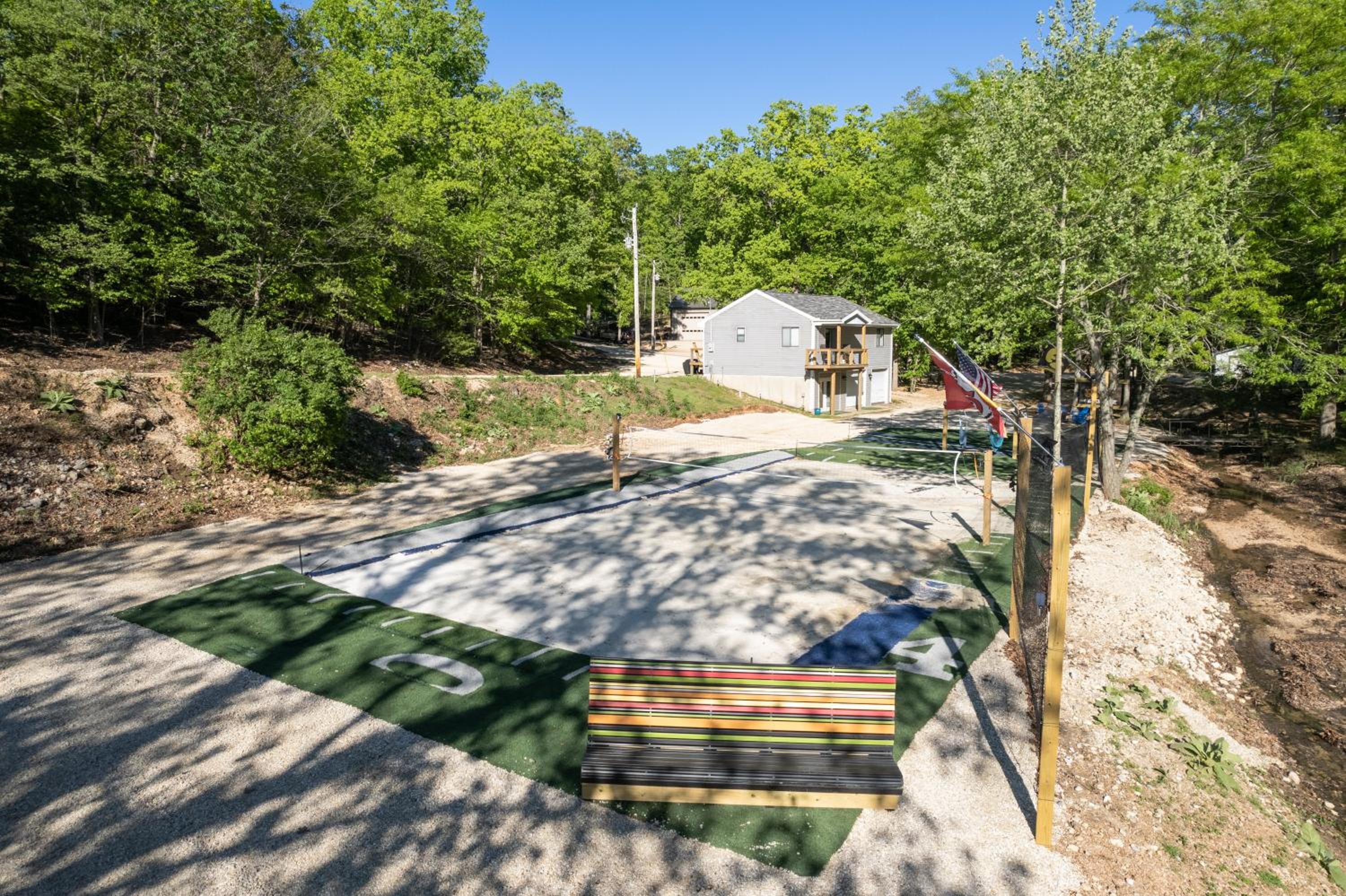 Firepit, Hot Tub, Games In & Out, Spacious