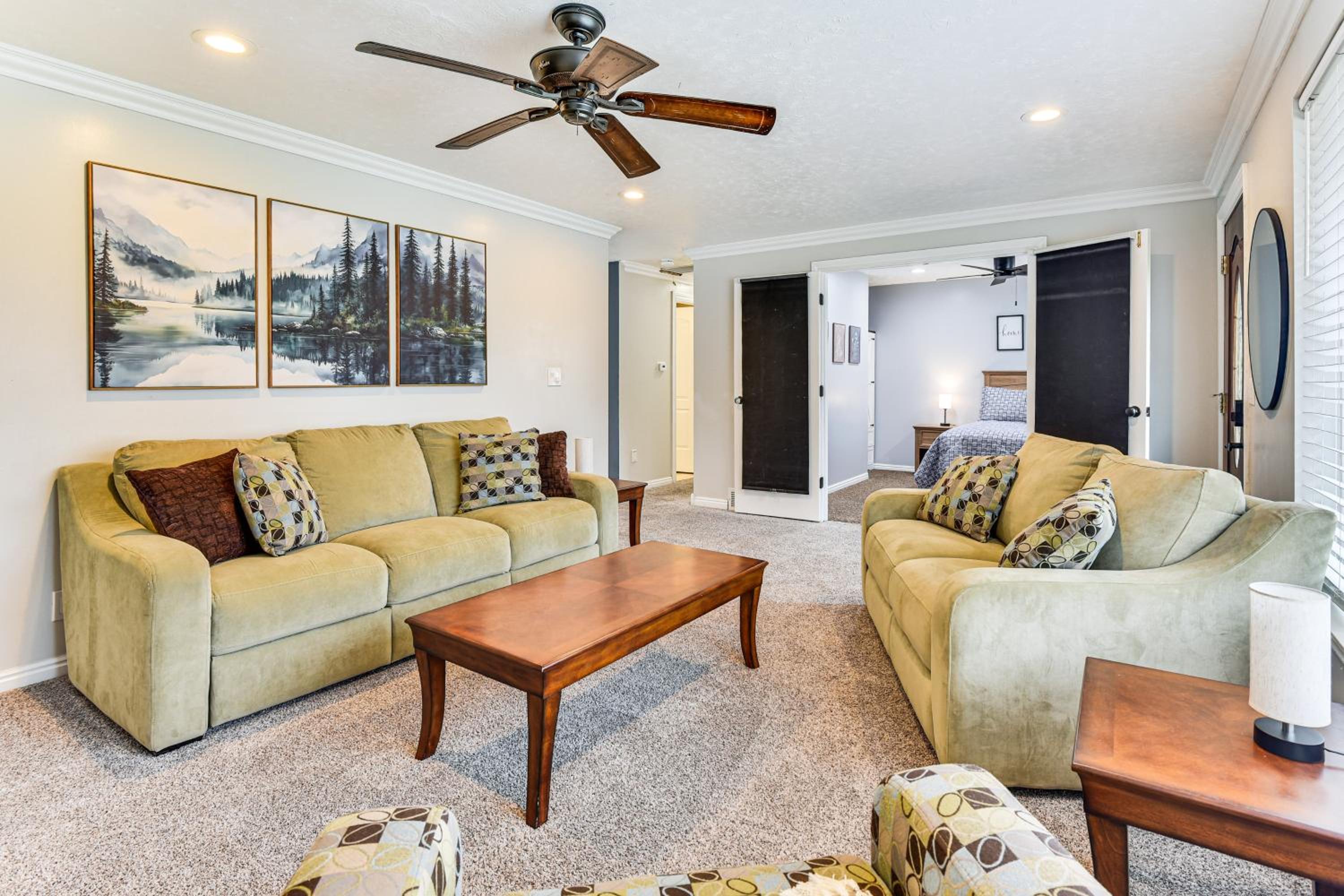 Mountain-View Retreat with Hot Tub in Centerville!