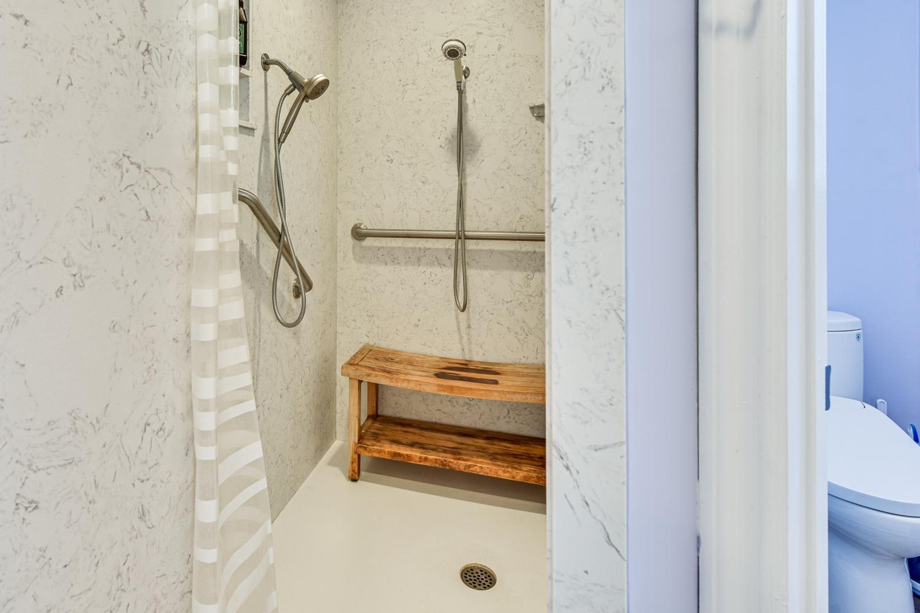 Mountain-View Retreat with Hot Tub in Centerville!