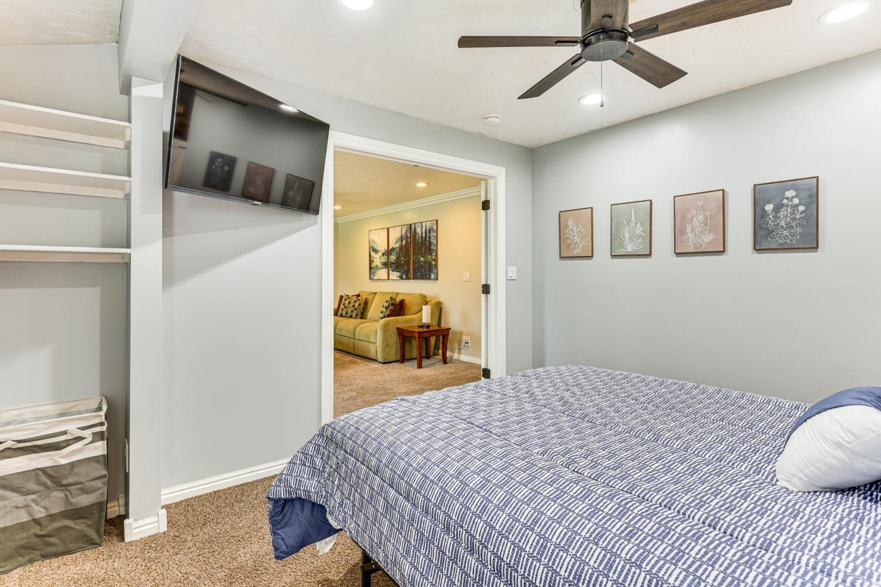 Mountain-View Retreat with Hot Tub in Centerville!