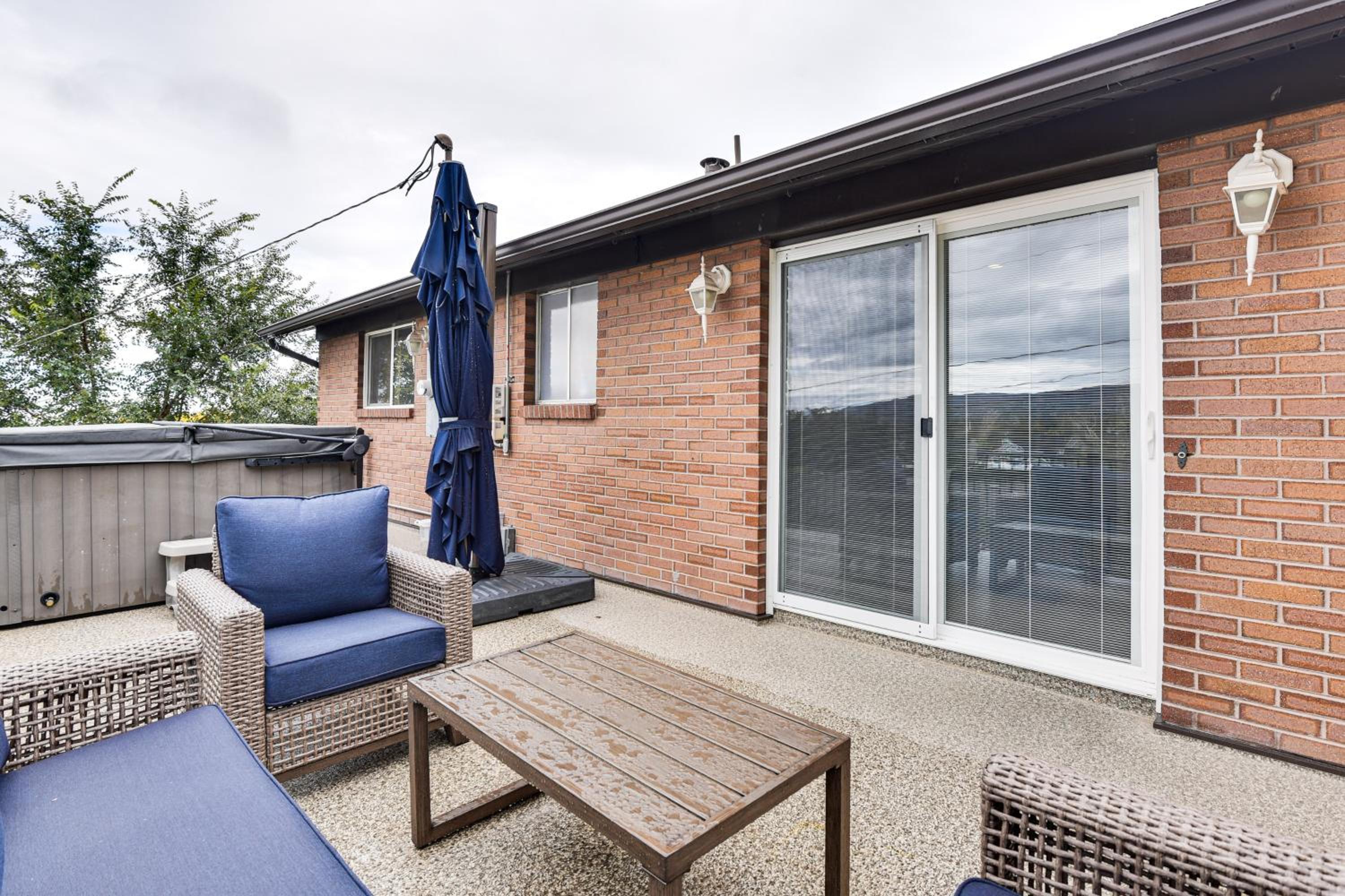 Mountain-View Retreat with Hot Tub in Centerville!