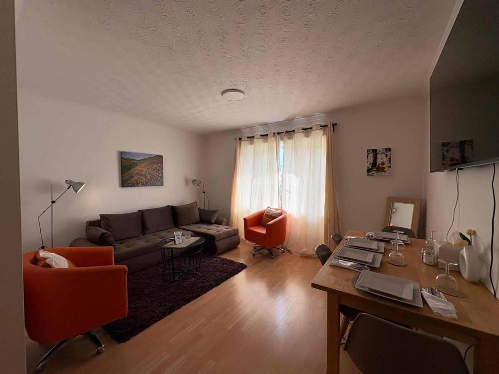 Misk Homes #3 Near Heathrow Airport, shops & Brunel University - Free Parking