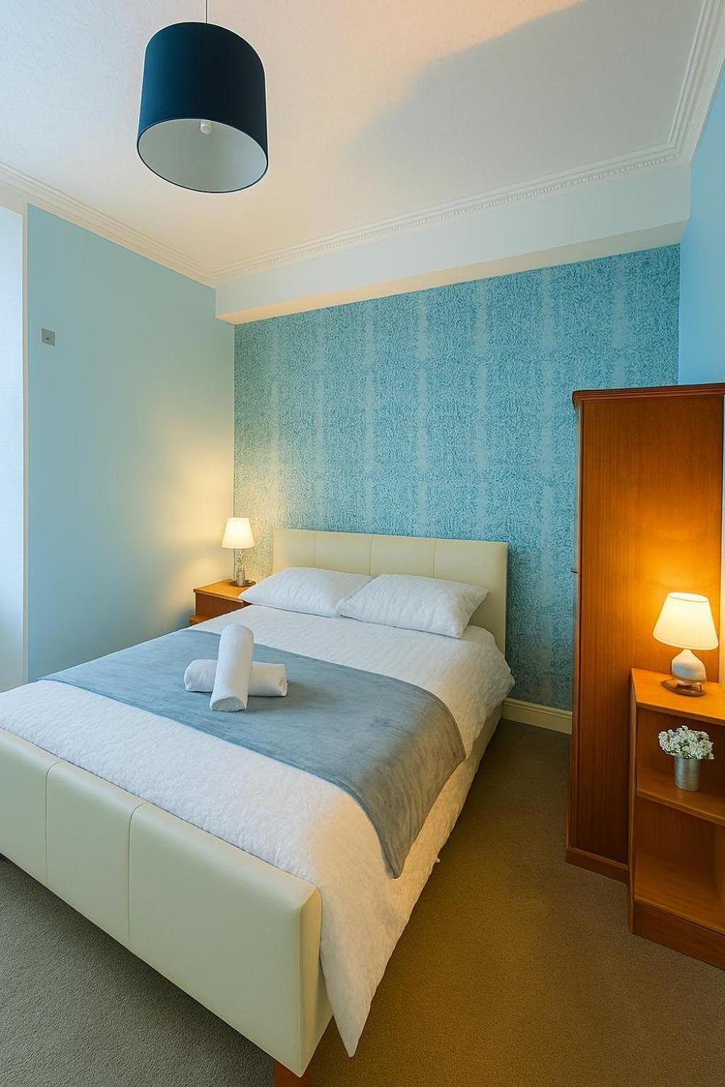 Edinburgh Hymarket 2bed modern apartment