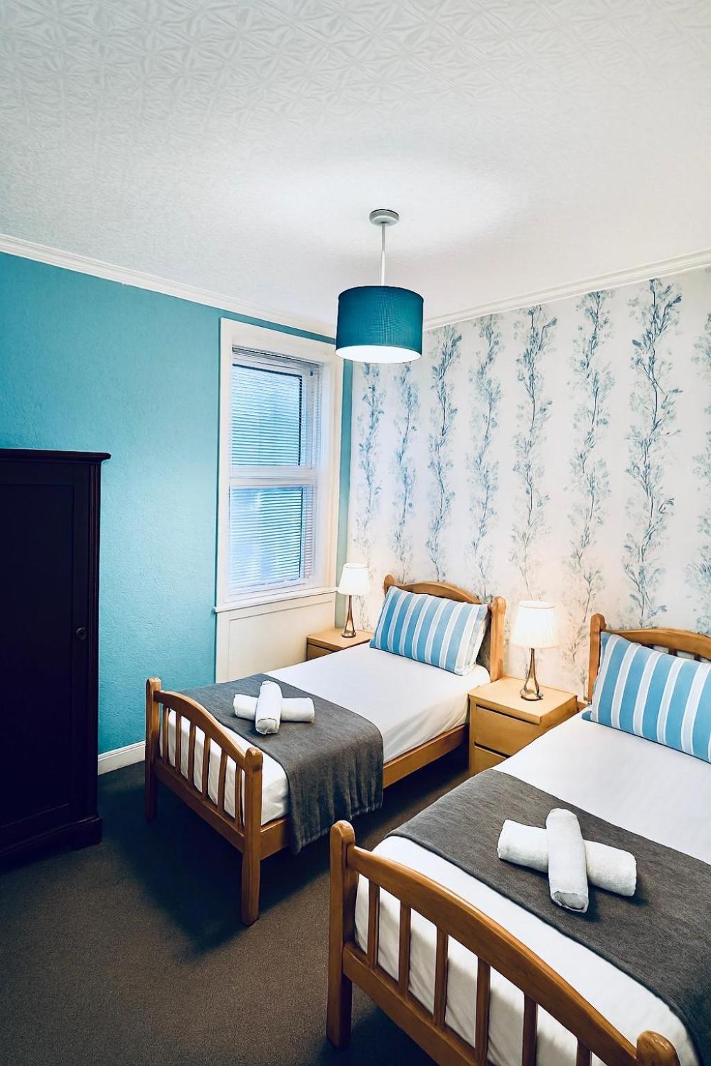 Edinburgh Hymarket 2bed modern apartment