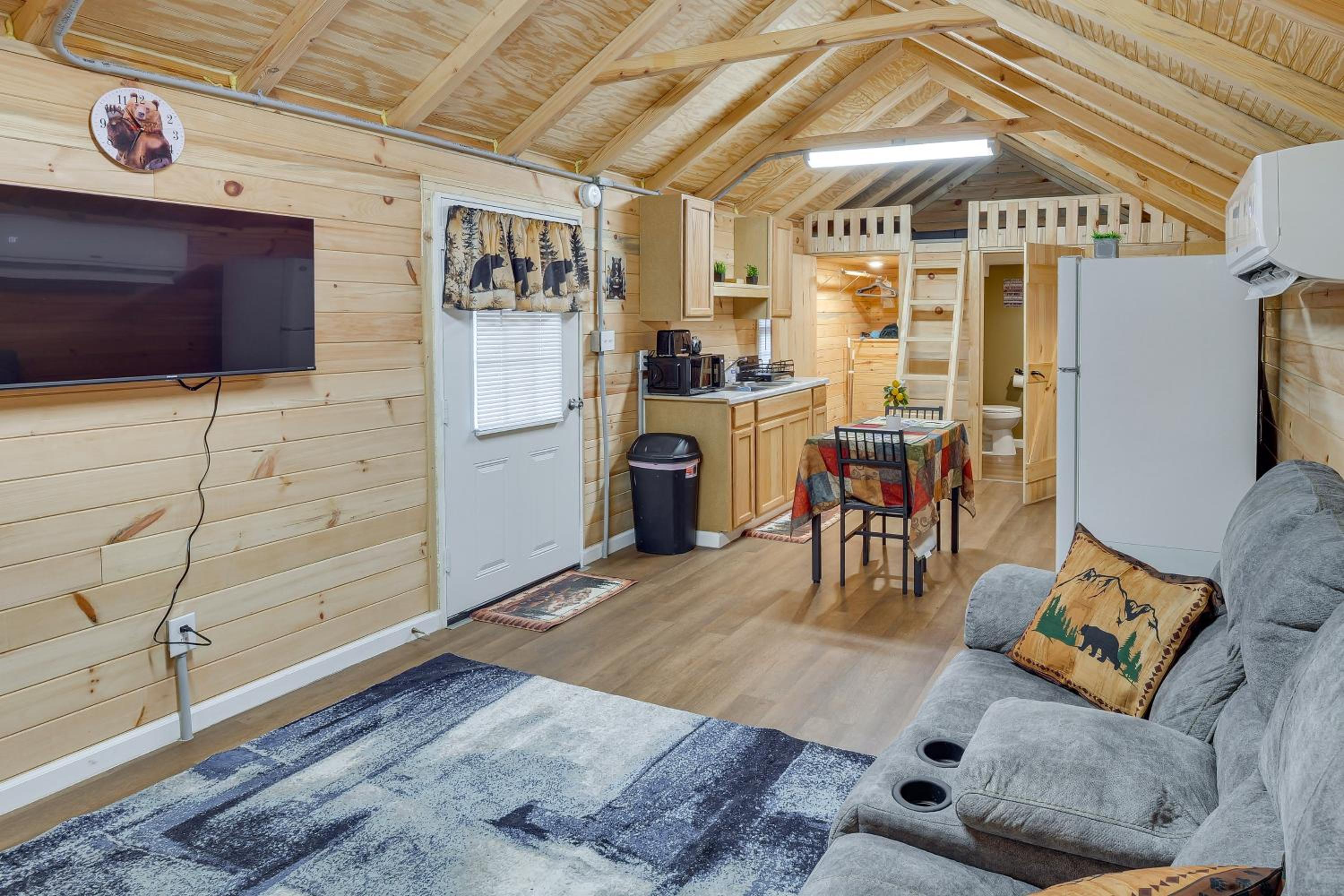 Waterfall Hikes and Fairways Quiet Crossville Cabin