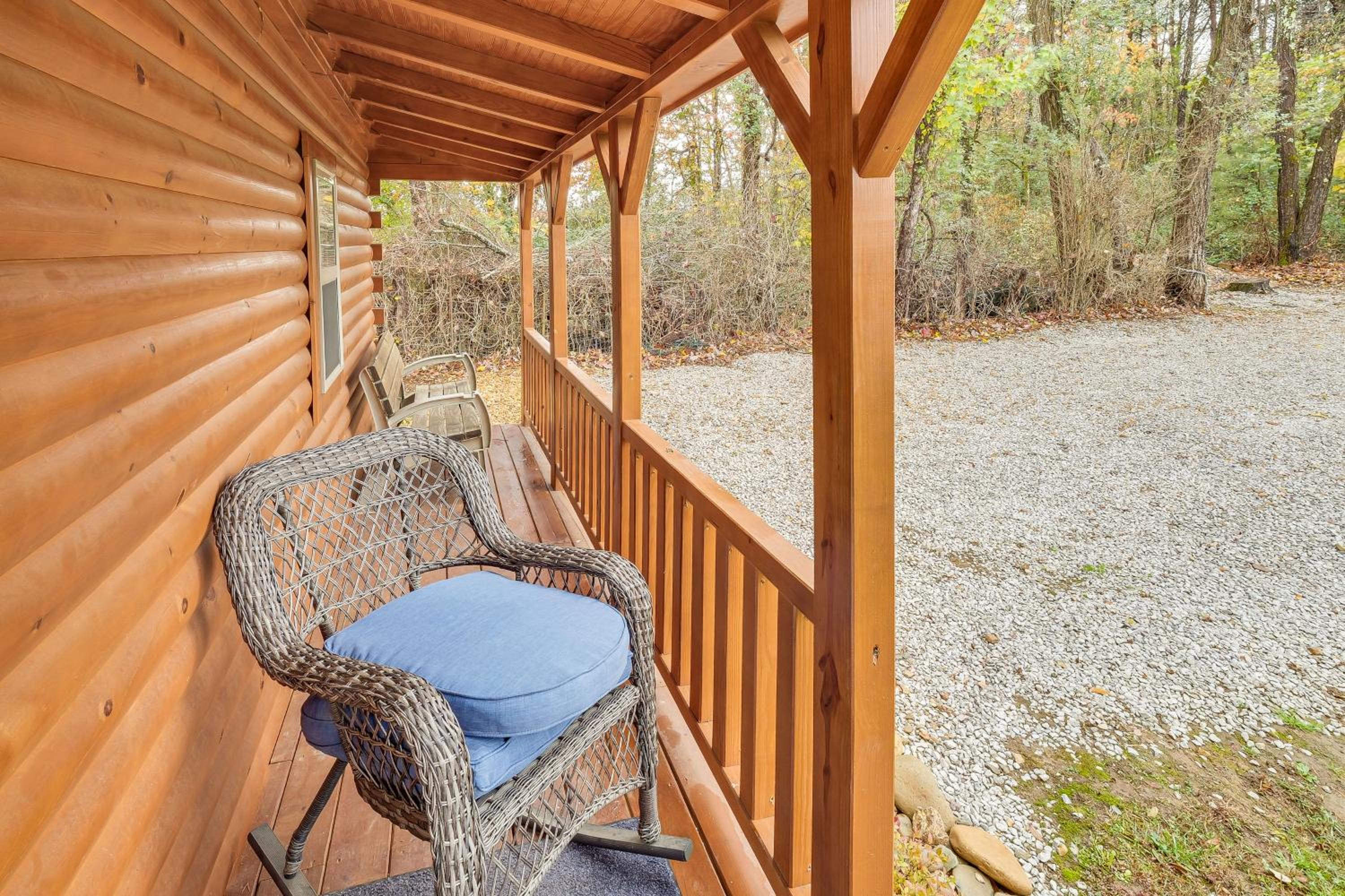 Waterfall Hikes and Fairways Quiet Crossville Cabin