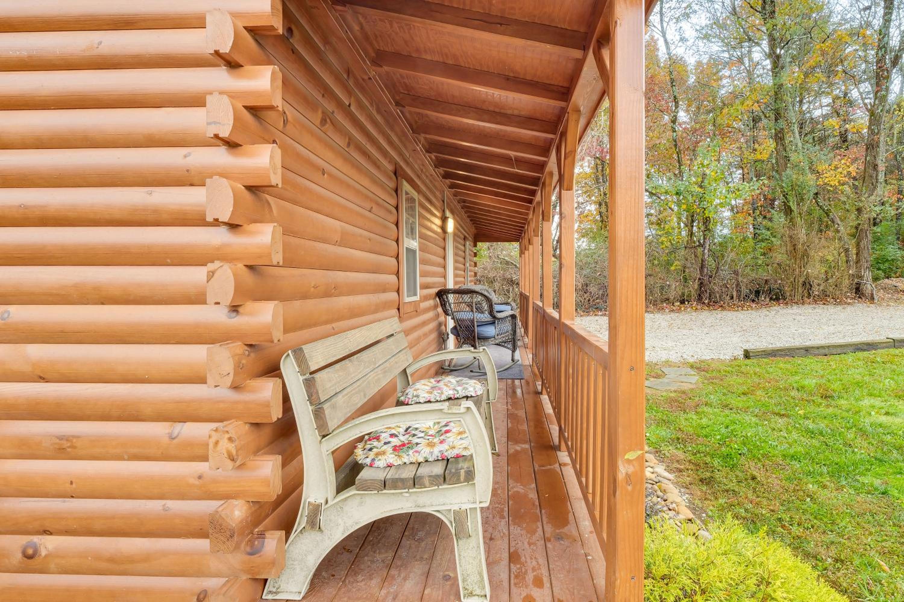 Waterfall Hikes and Fairways Quiet Crossville Cabin