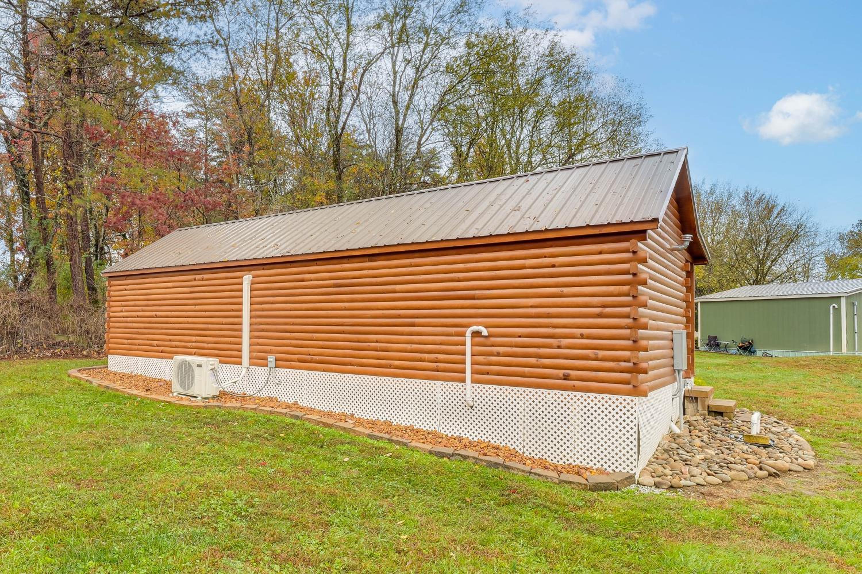 Waterfall Hikes and Fairways Quiet Crossville Cabin