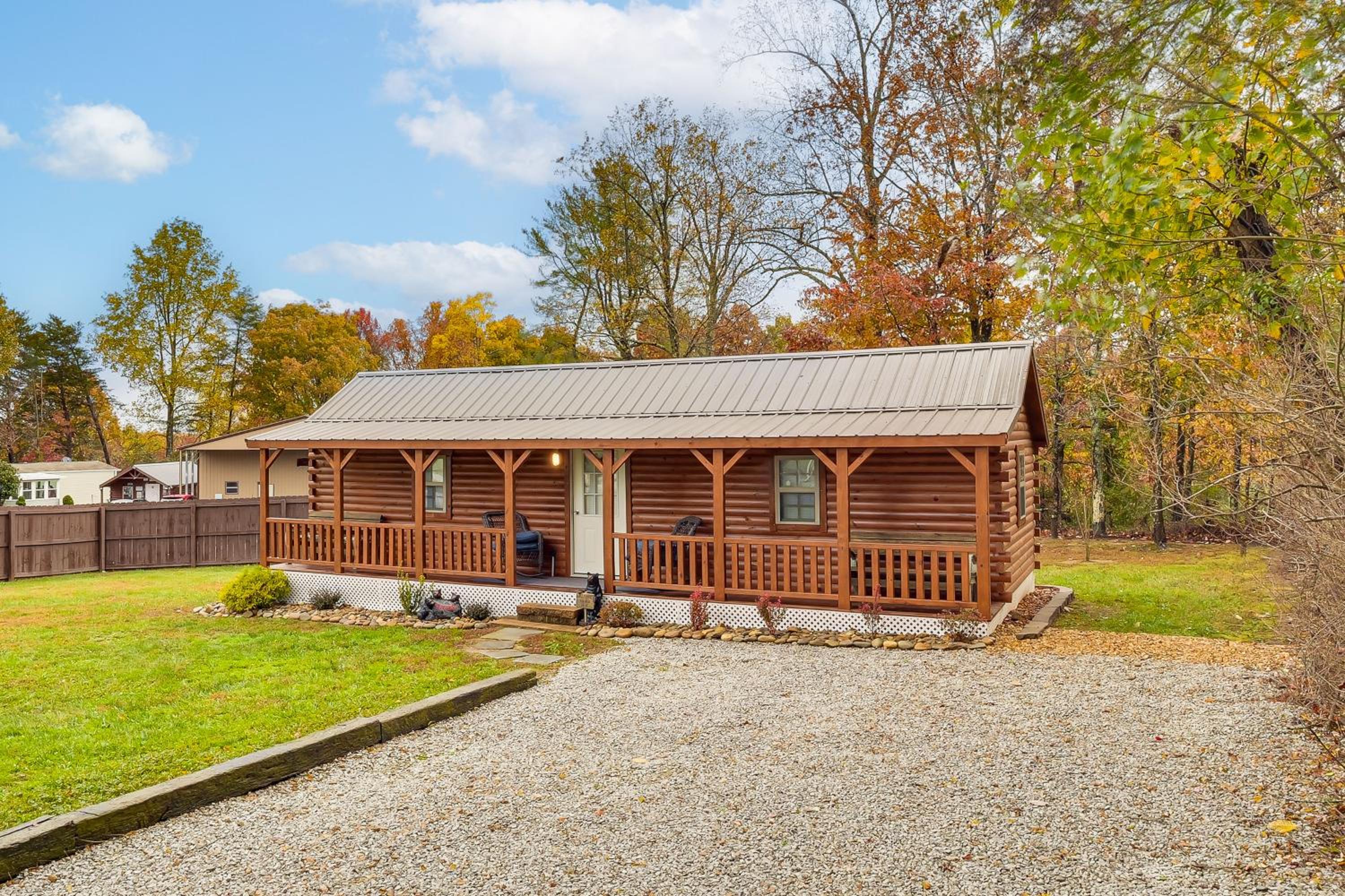 Waterfall Hikes and Fairways Quiet Crossville Cabin