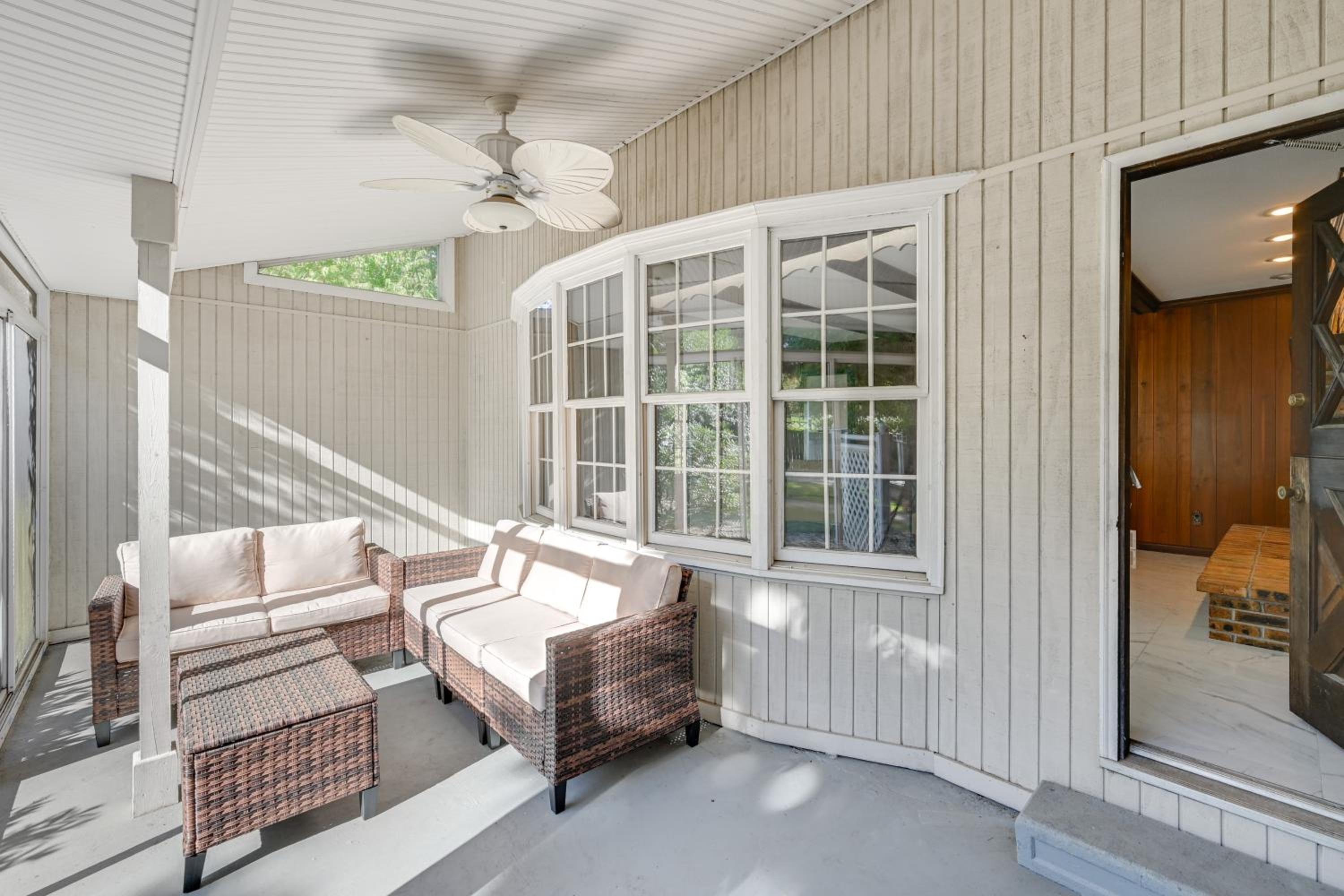 Pet Friendly Private Pool and Home Theater