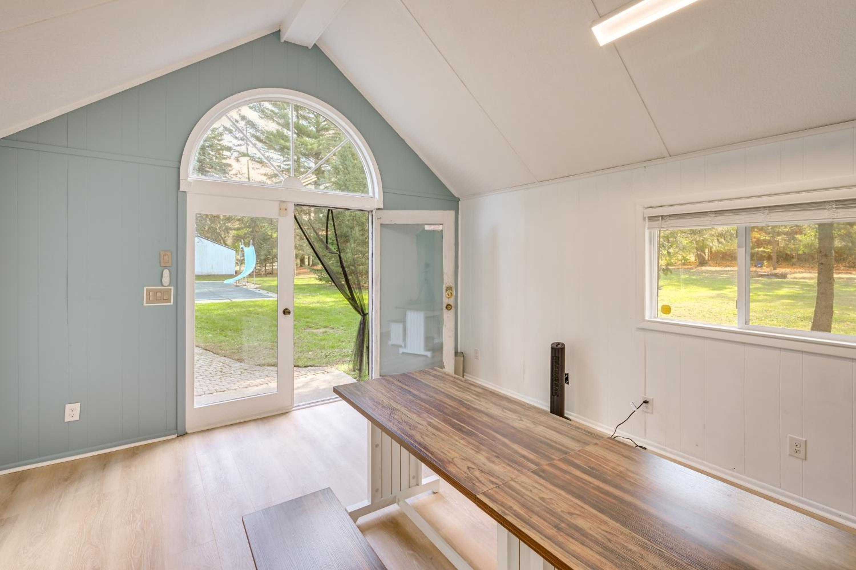 Pet Friendly Private Pool and Home Theater