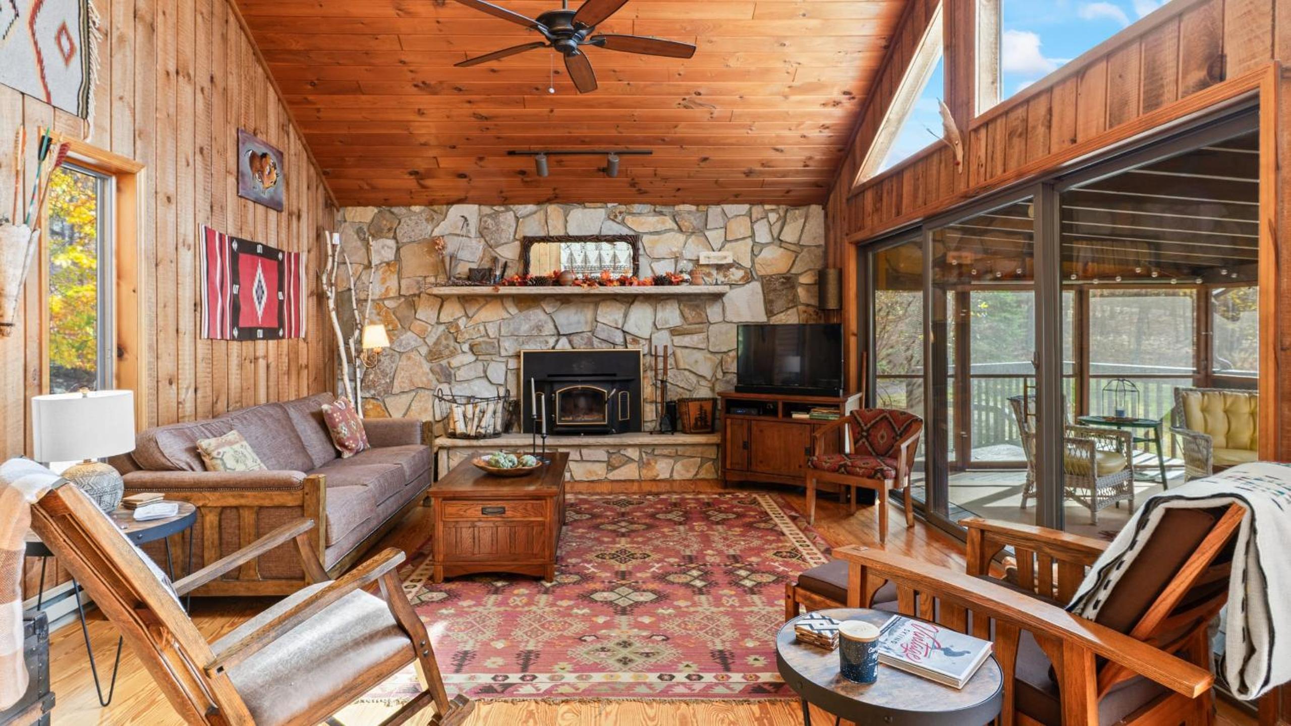 Secluded Retreat w Pool Hot Tub Fire Pit Views Windham Mountain House