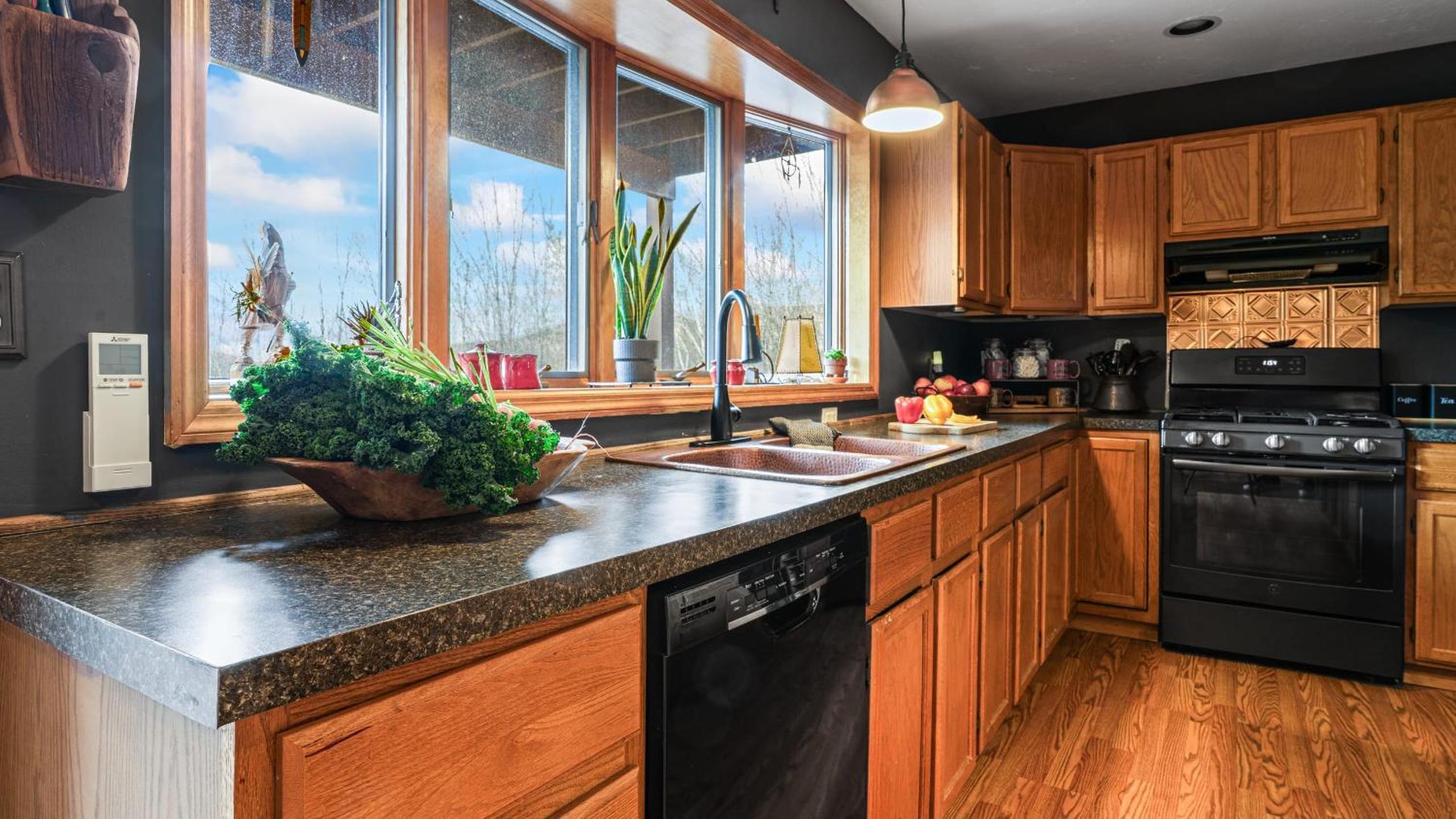 Secluded Retreat w Pool Hot Tub Fire Pit Views Windham Mountain House