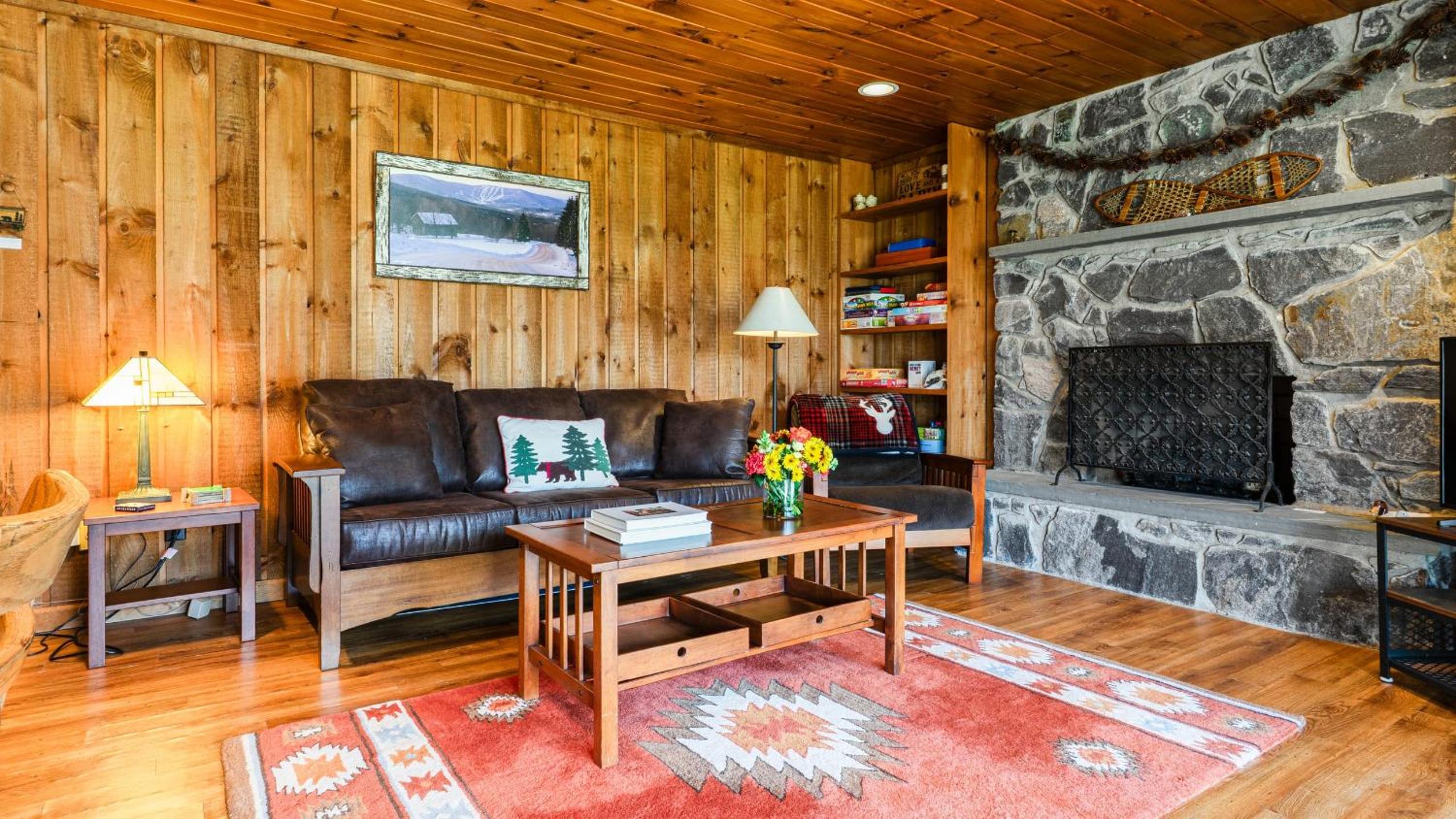 Secluded Retreat w Pool Hot Tub Fire Pit Views Windham Mountain House