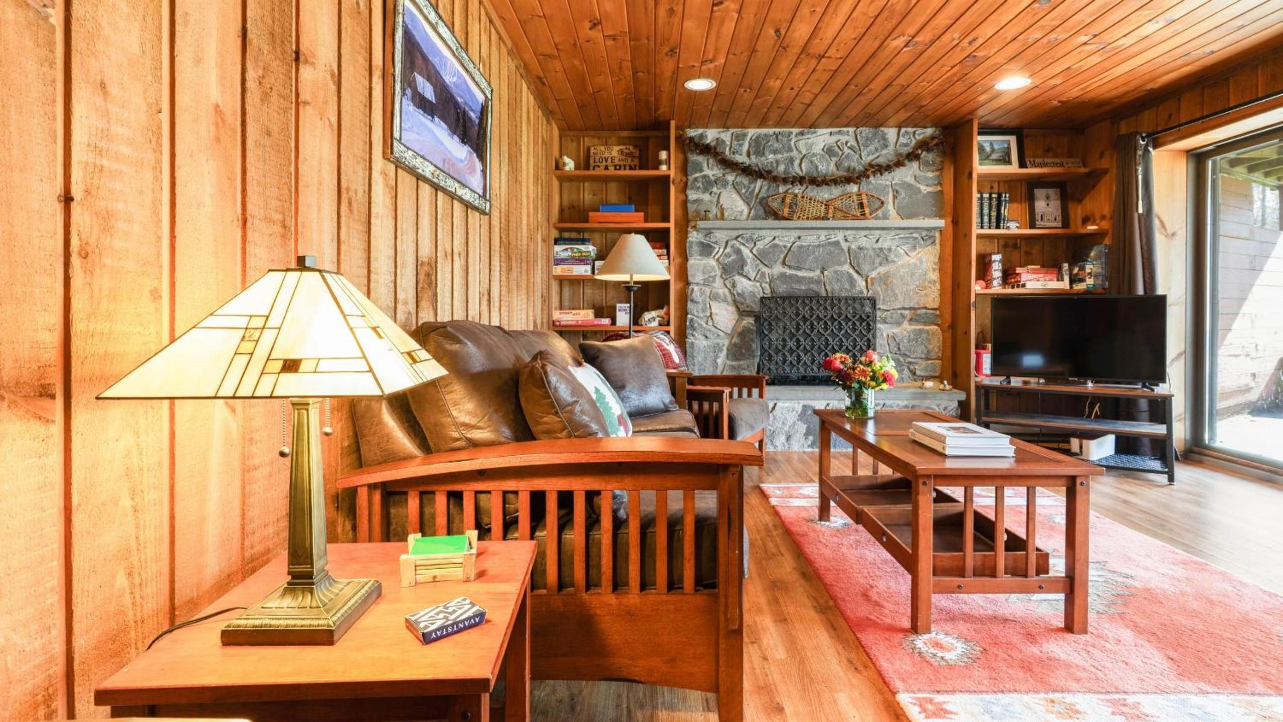 Secluded Retreat w Pool Hot Tub Fire Pit Views Windham Mountain House