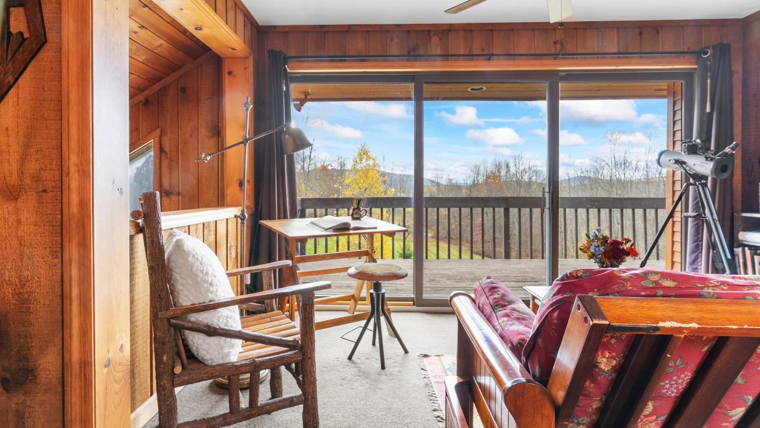 Secluded Retreat w Pool Hot Tub Fire Pit Views Windham Mountain House