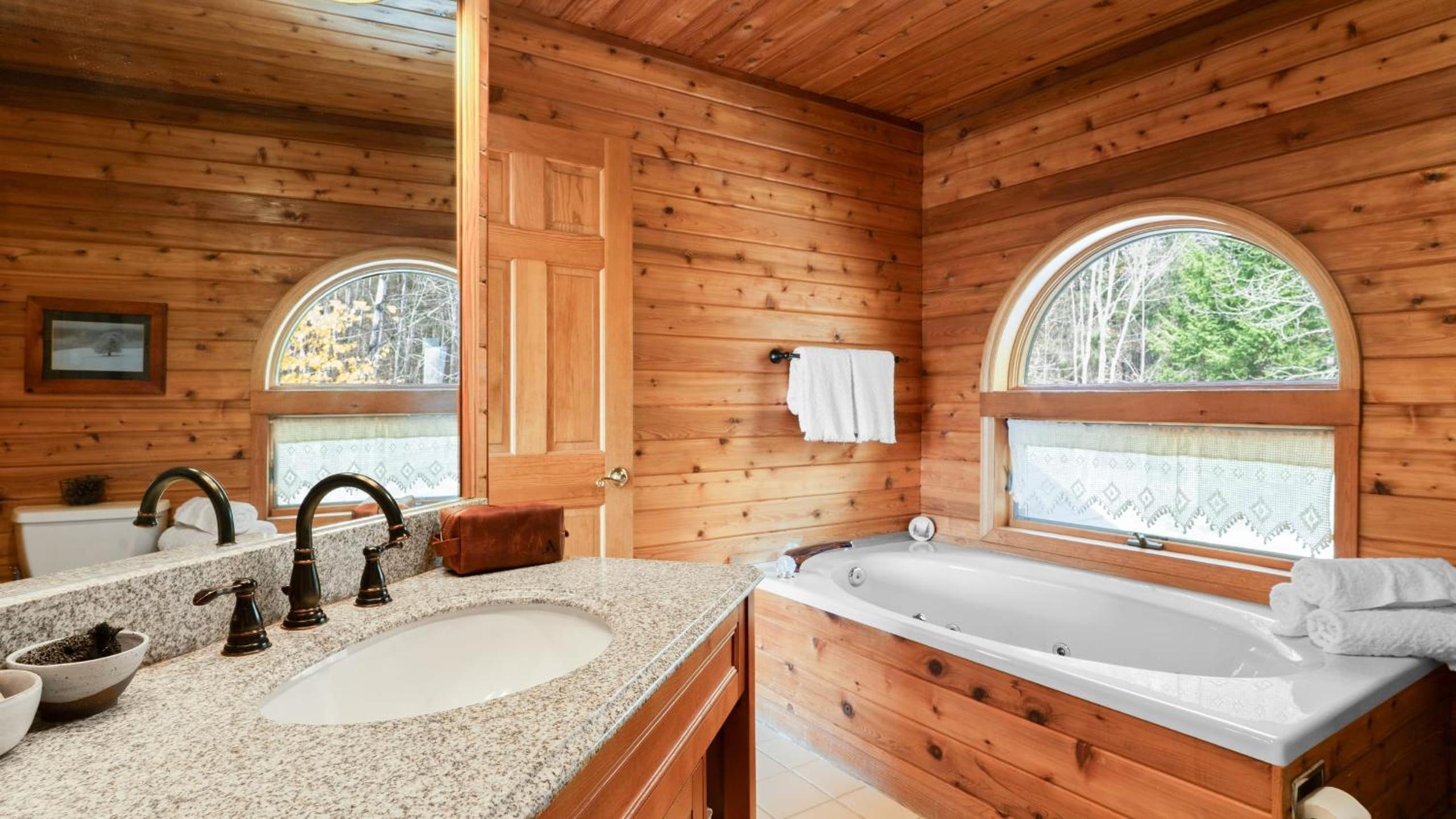 Secluded Retreat w Pool Hot Tub Fire Pit Views Windham Mountain House