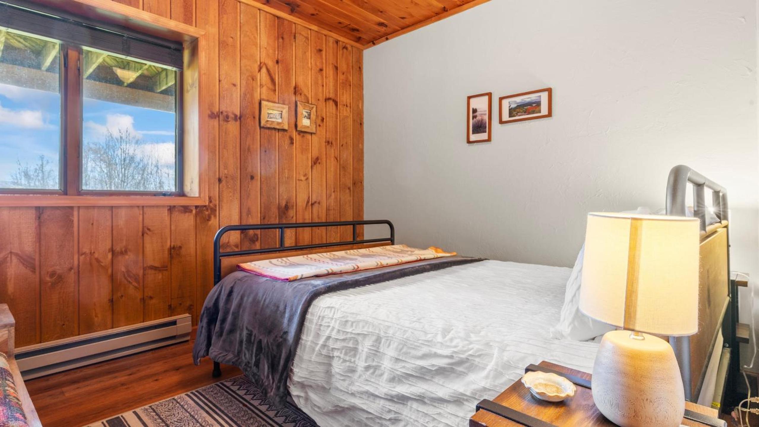 Secluded Retreat w Pool Hot Tub Fire Pit Views Windham Mountain House
