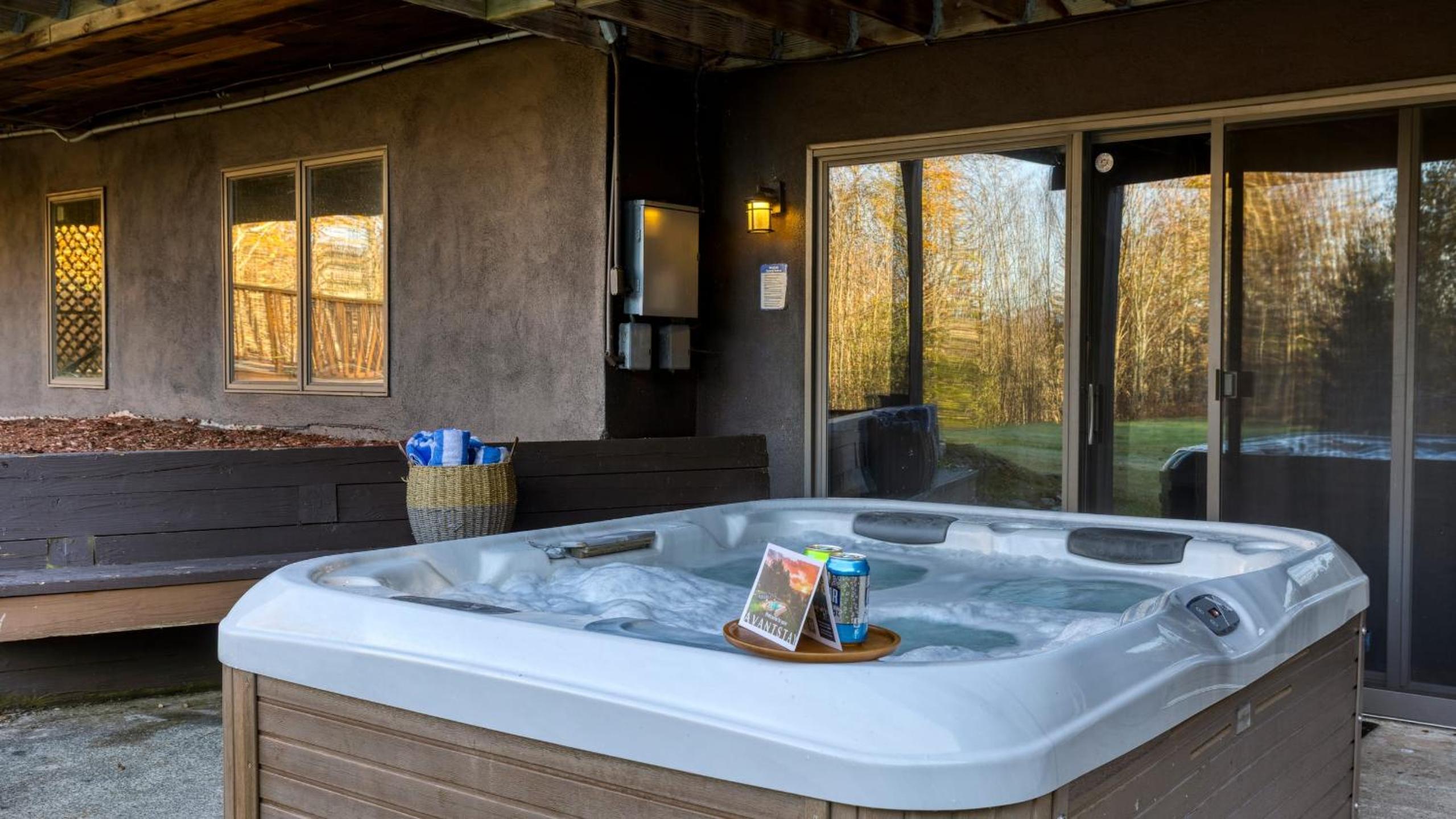 Secluded Retreat w Pool Hot Tub Fire Pit Views Windham Mountain House