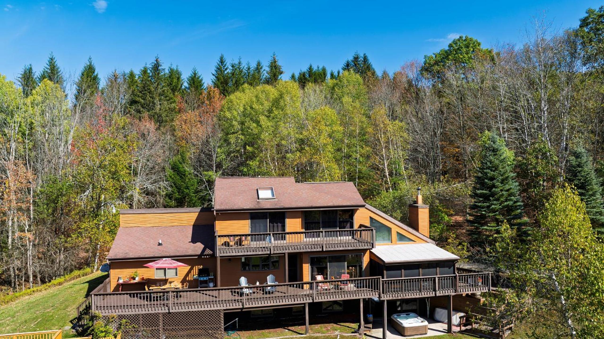 Secluded Retreat w Pool Hot Tub Fire Pit Views Windham Mountain House
