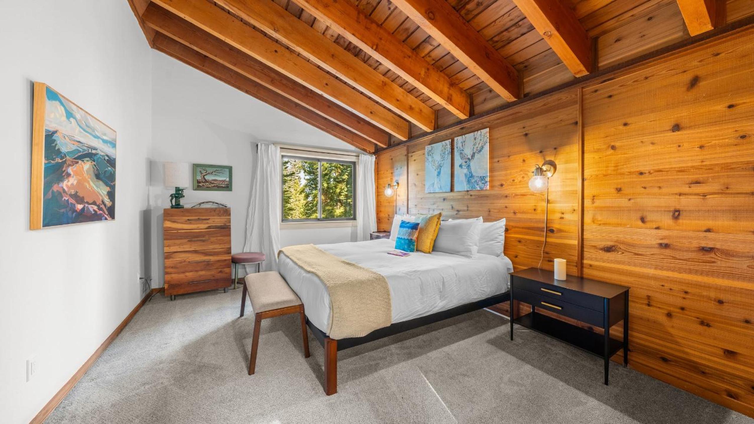 Hot Tub Sauna Forest Views in Tahoe Donner Cedar Summit by Avantstay