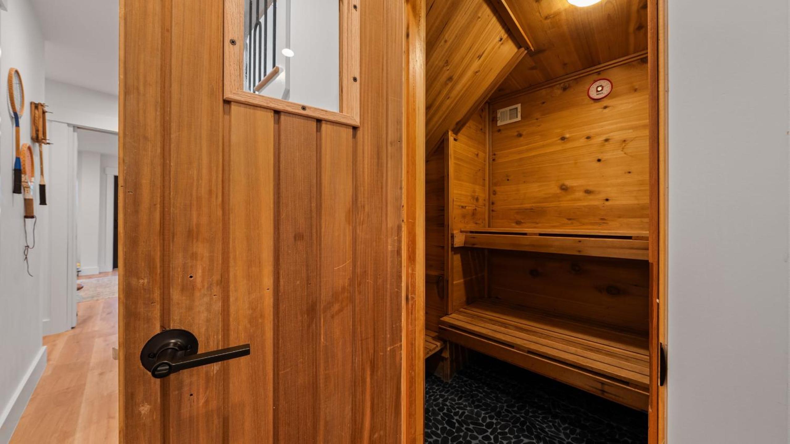 Hot Tub Sauna Forest Views in Tahoe Donner Cedar Summit by Avantstay
