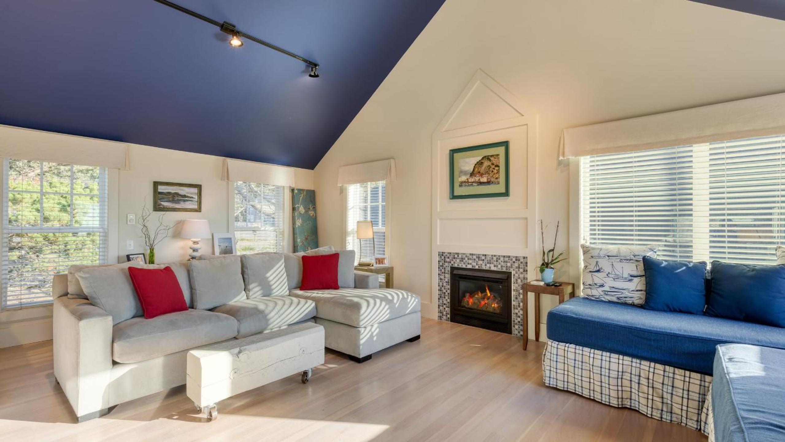 Beachside Retreat w Hot Tub Balcony Dining Blue-Ceiling Charm Sea Cured by AvantStay