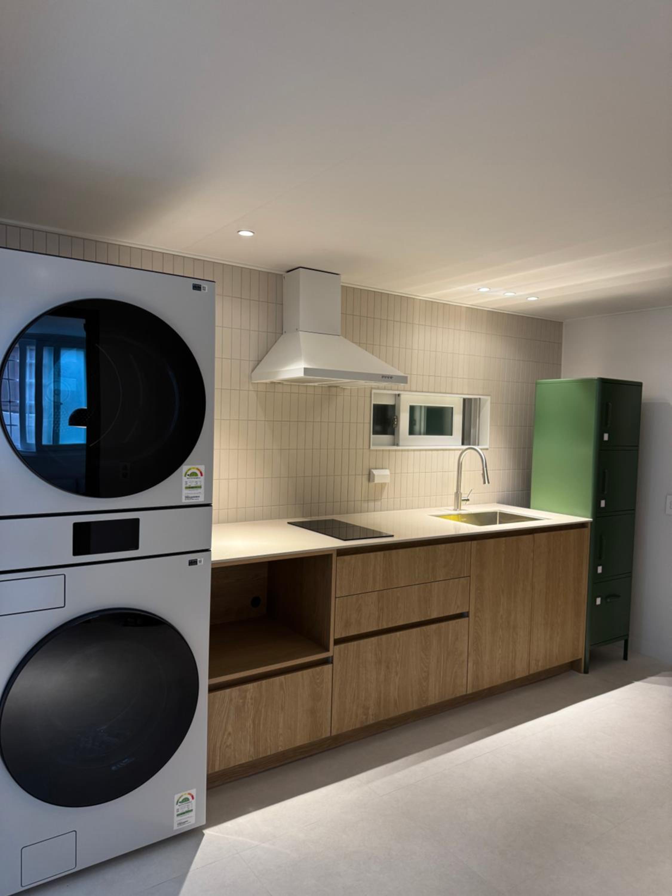 Heyhome Seochon, Semi-Basement