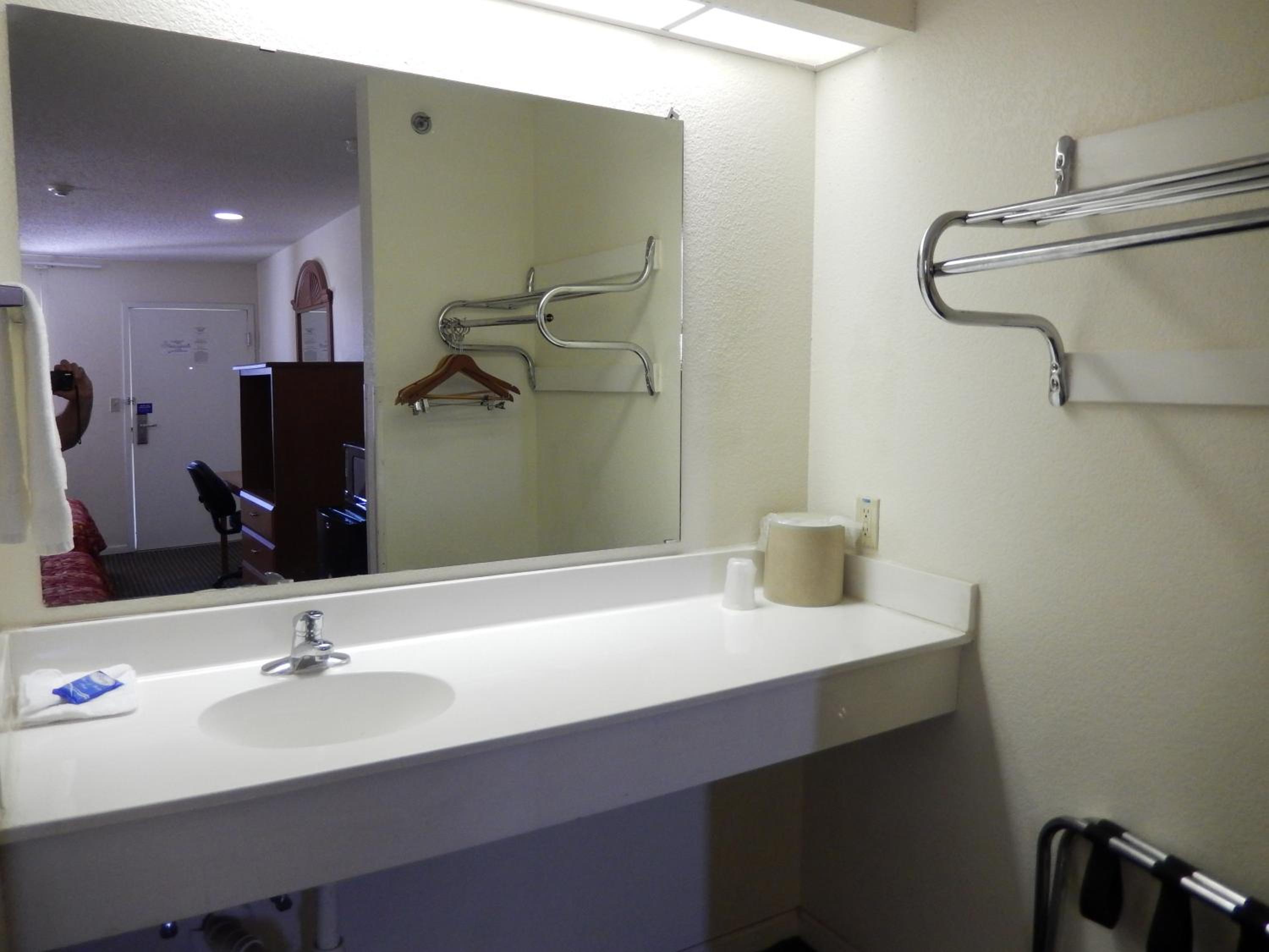 Motel 6-Azle, TX