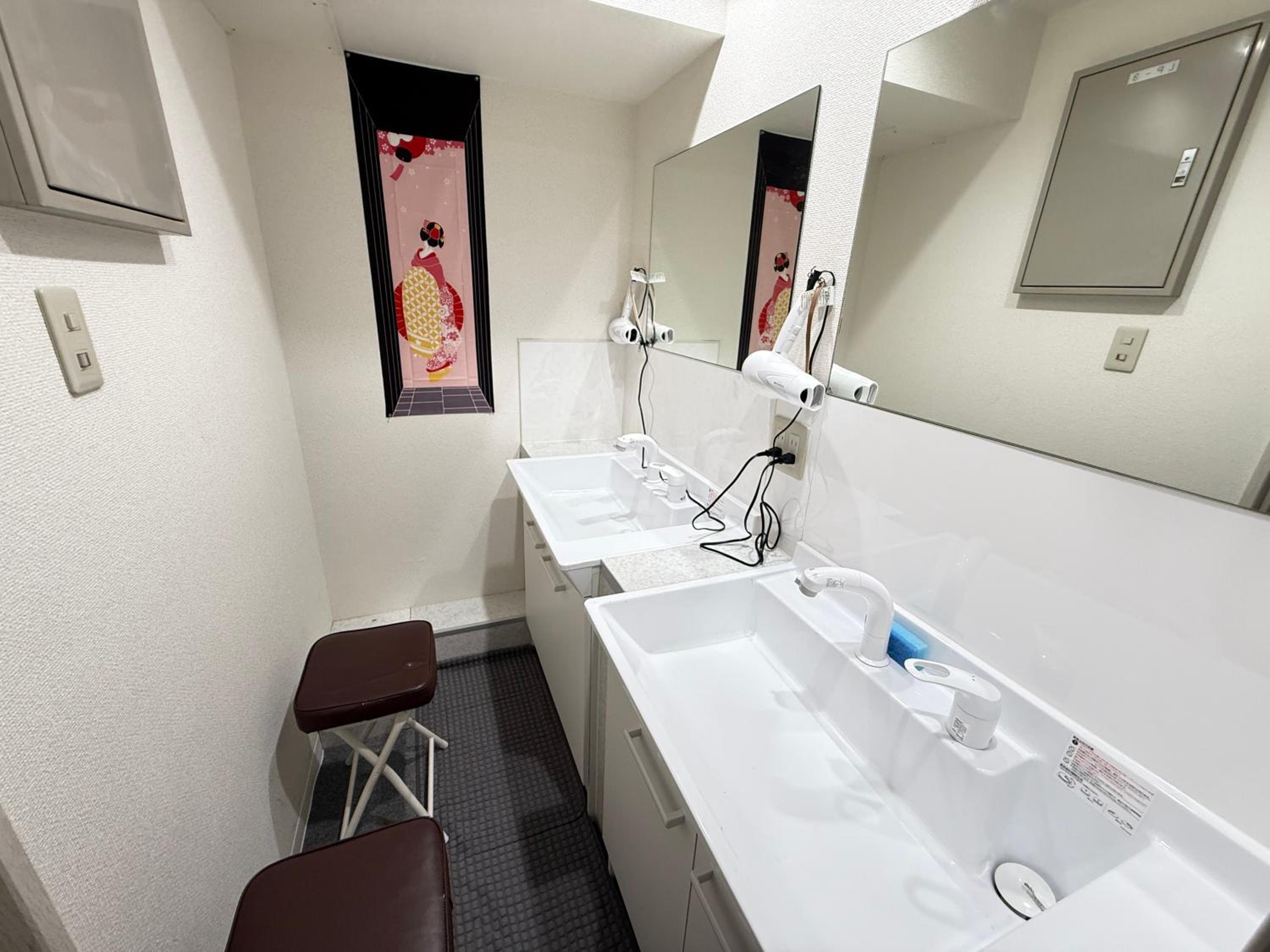 Wabi Sabi Hostel Shinjuku West