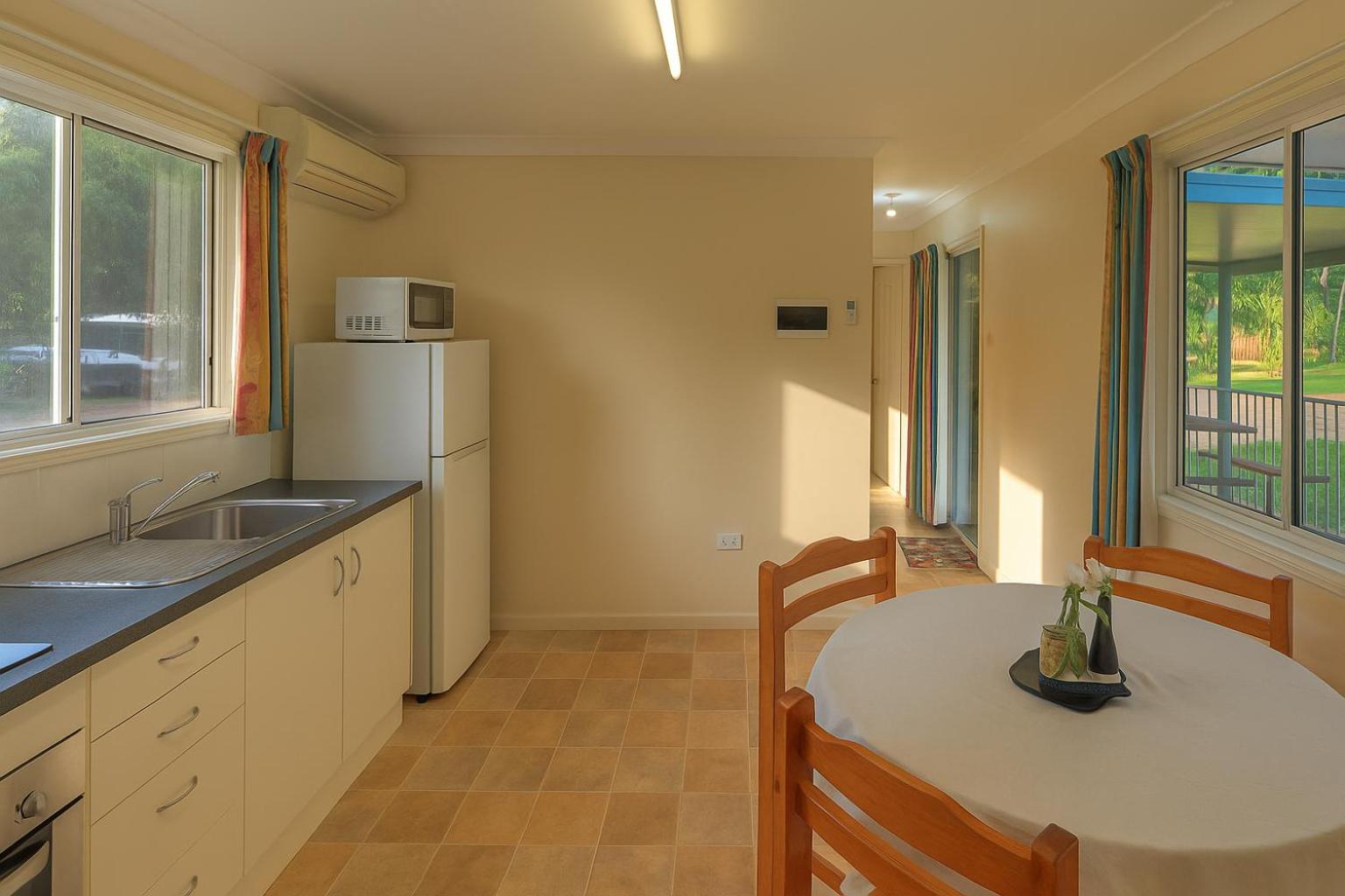 Tropical Hibiscus Caravan Park