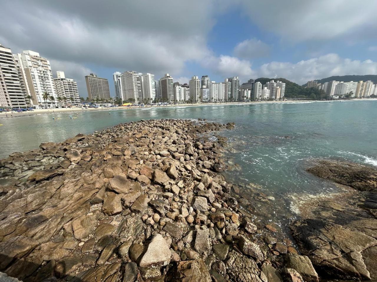 Ap Pitangueiras - 3 suítes - Pé na Areia - Ao lado do Shopping