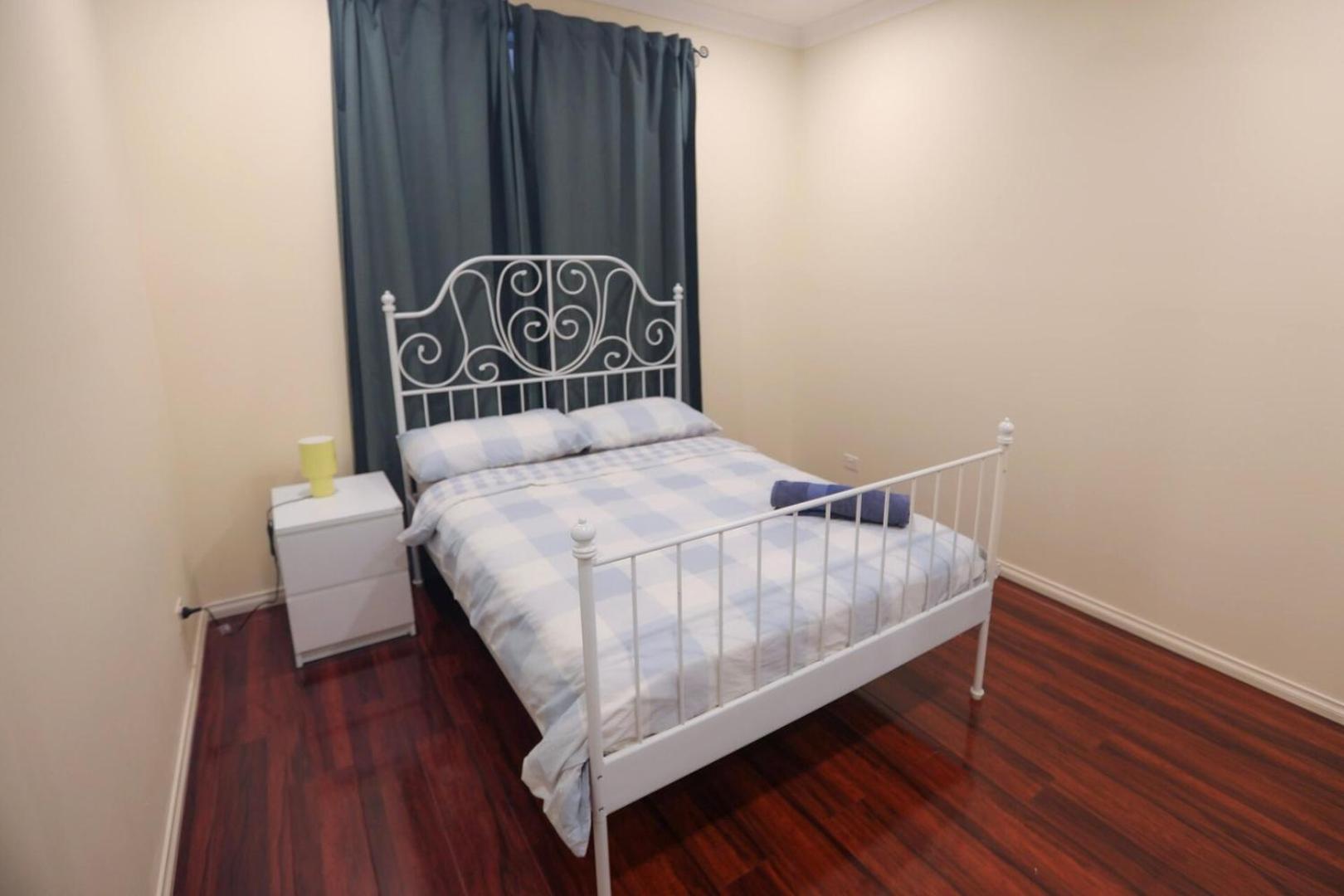 KozyGuru | Richmond | Stylish 3-Bedroom City Gem