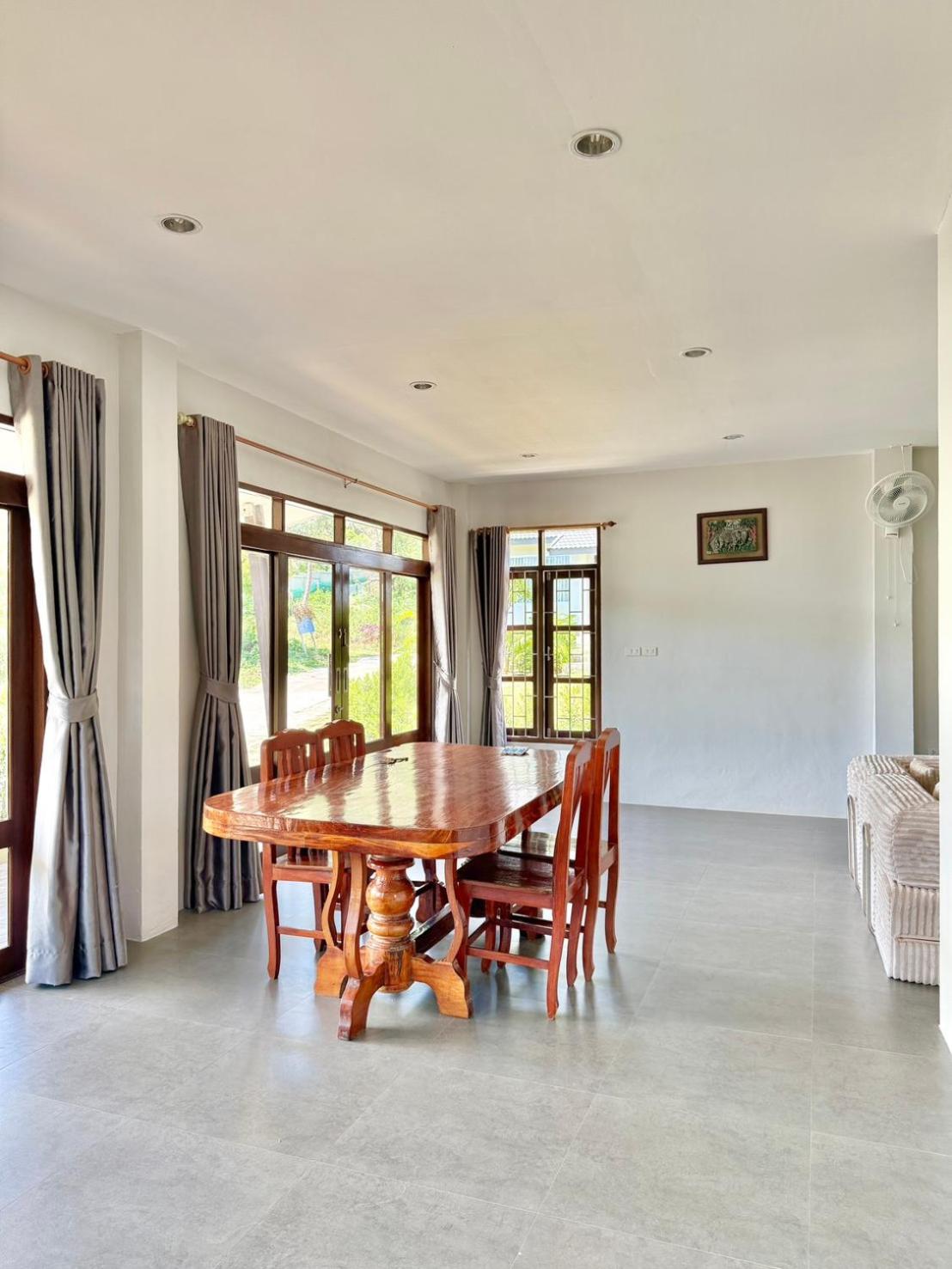 Baan Suan Poolsap - Haad Rin Beach
