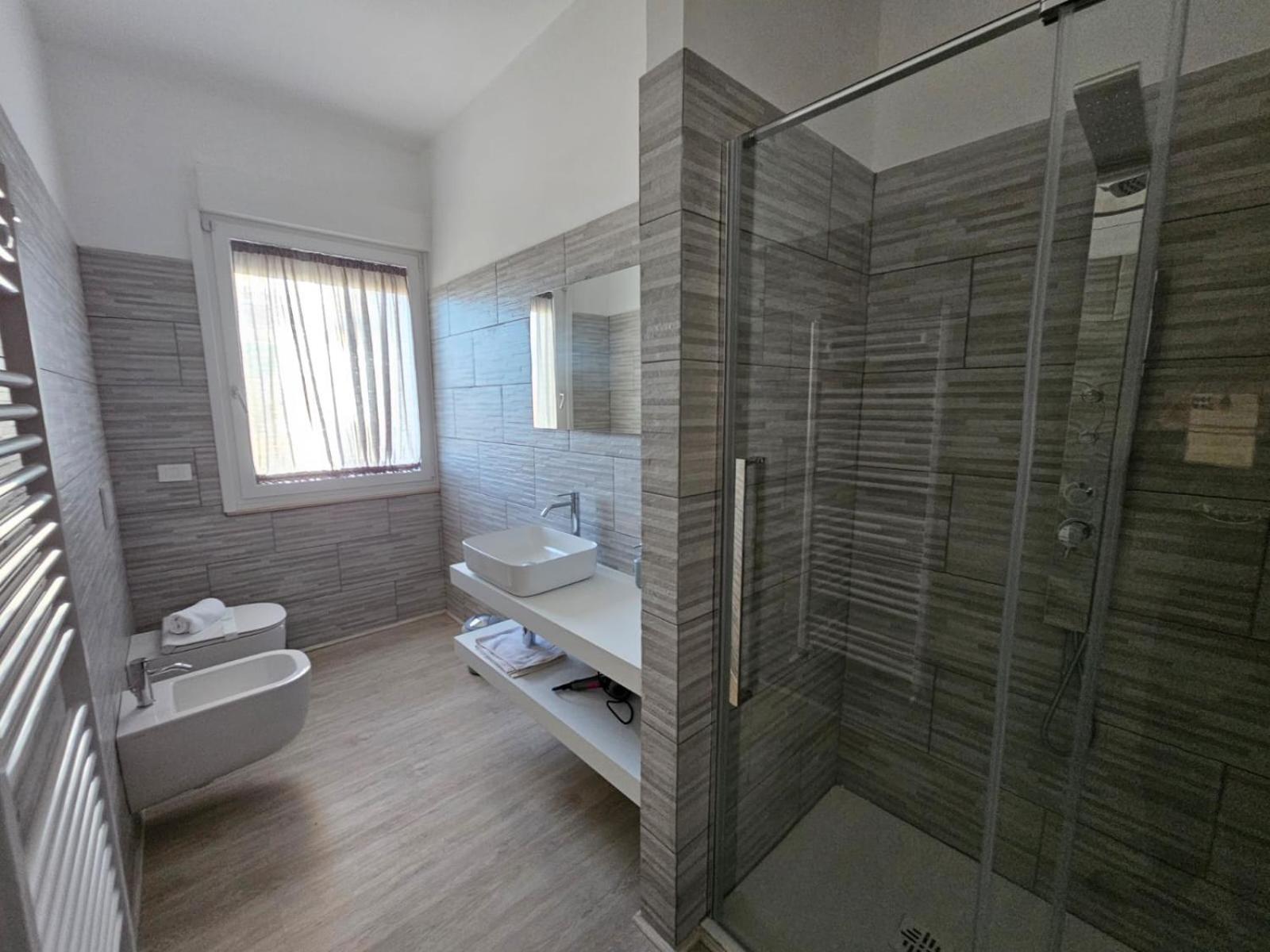 Libra Apartment - near Train Station & Wi-Fi