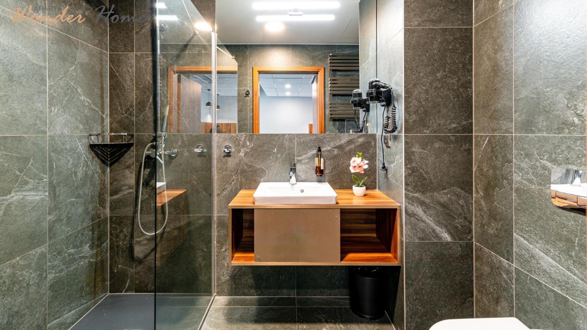 Wonder Hill - apartamenty z klimatyzacją, balkonami lub trasami, na terenie kompleksu restauracje oraz strefa wellness