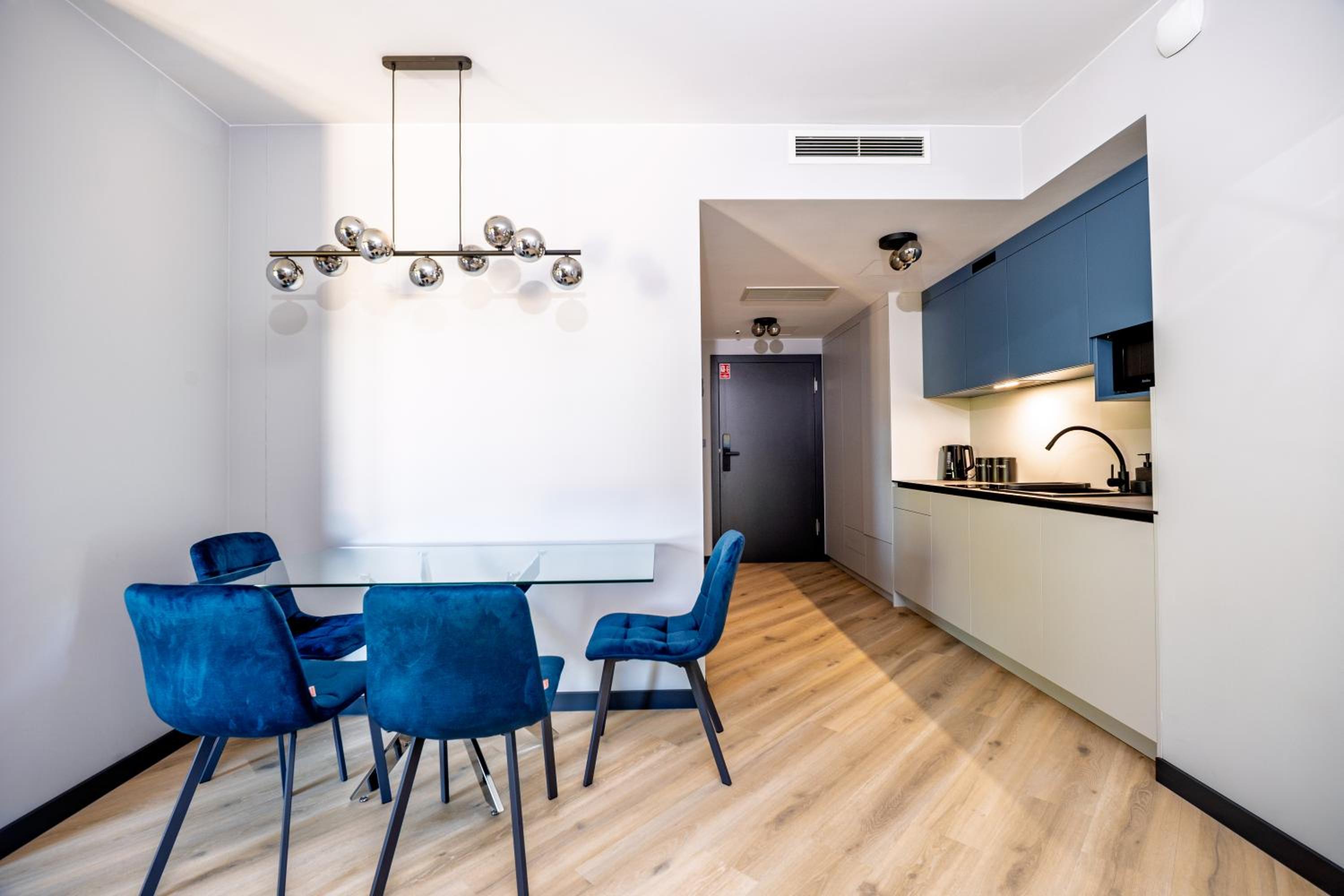 K52 Apartments