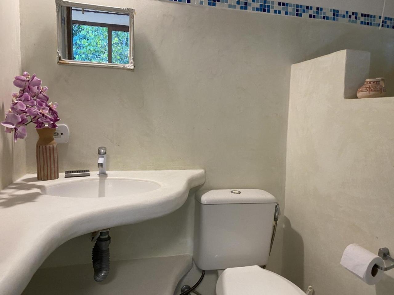 Trancoso- Chalé Mituca e Anna- 1 quarto e 2 banheiros