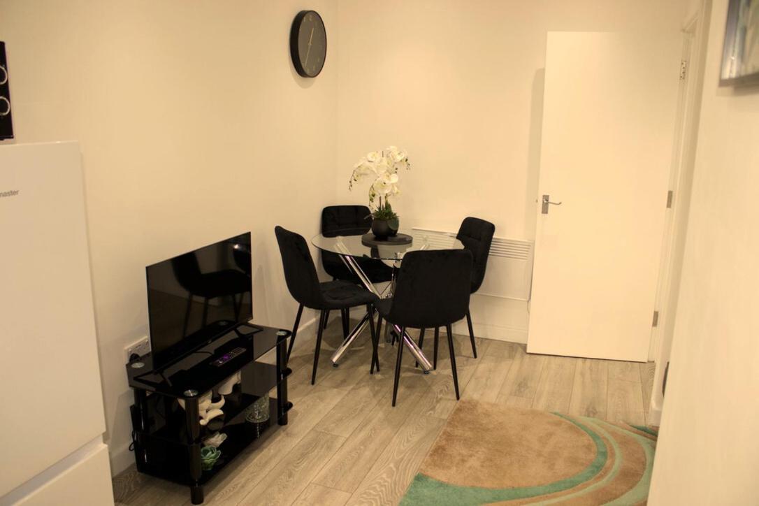 Spacious 2-Bed Apartment