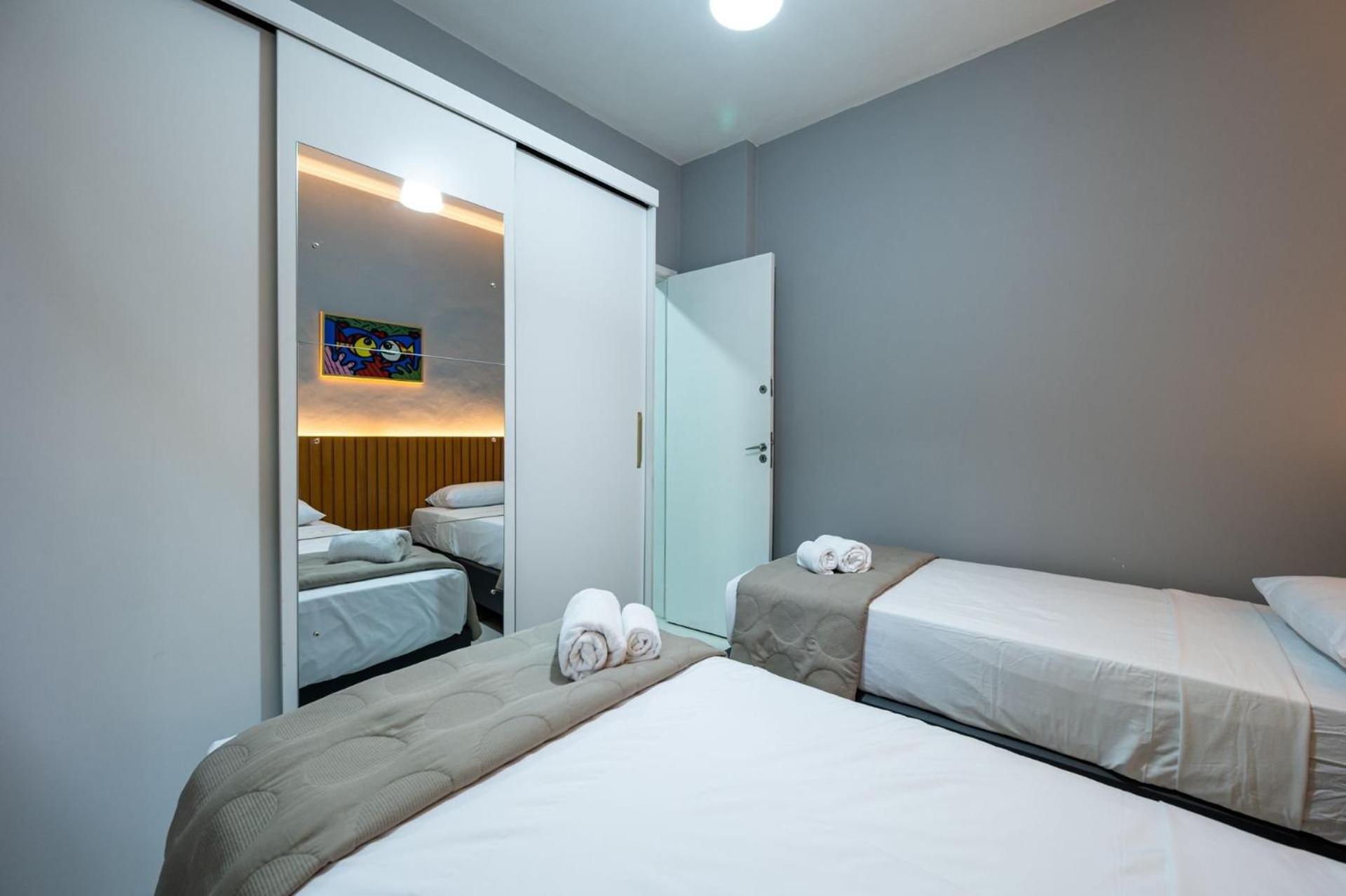 2 bedrooms near Copacabana Beach