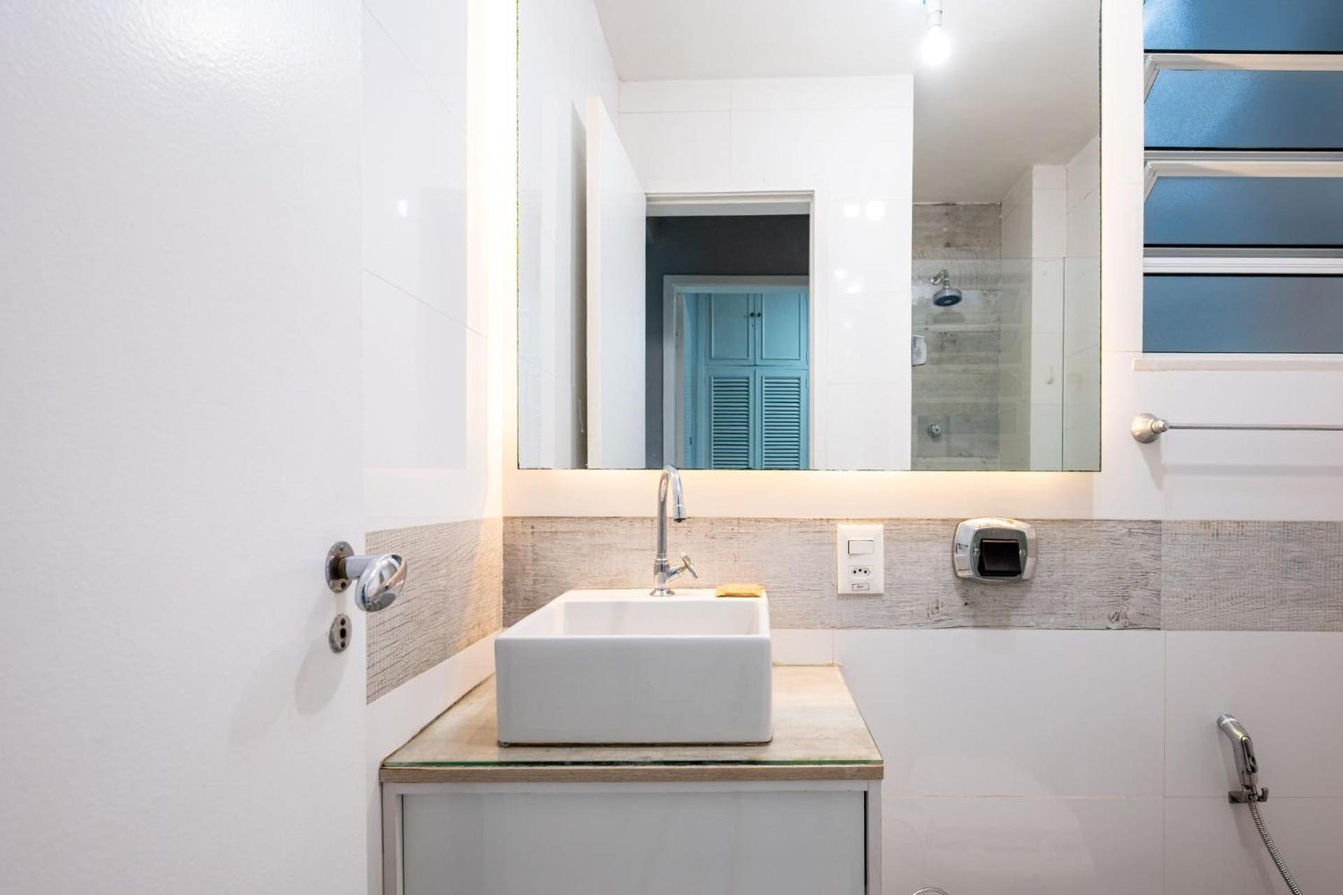 2 bedrooms near Copacabana Beach