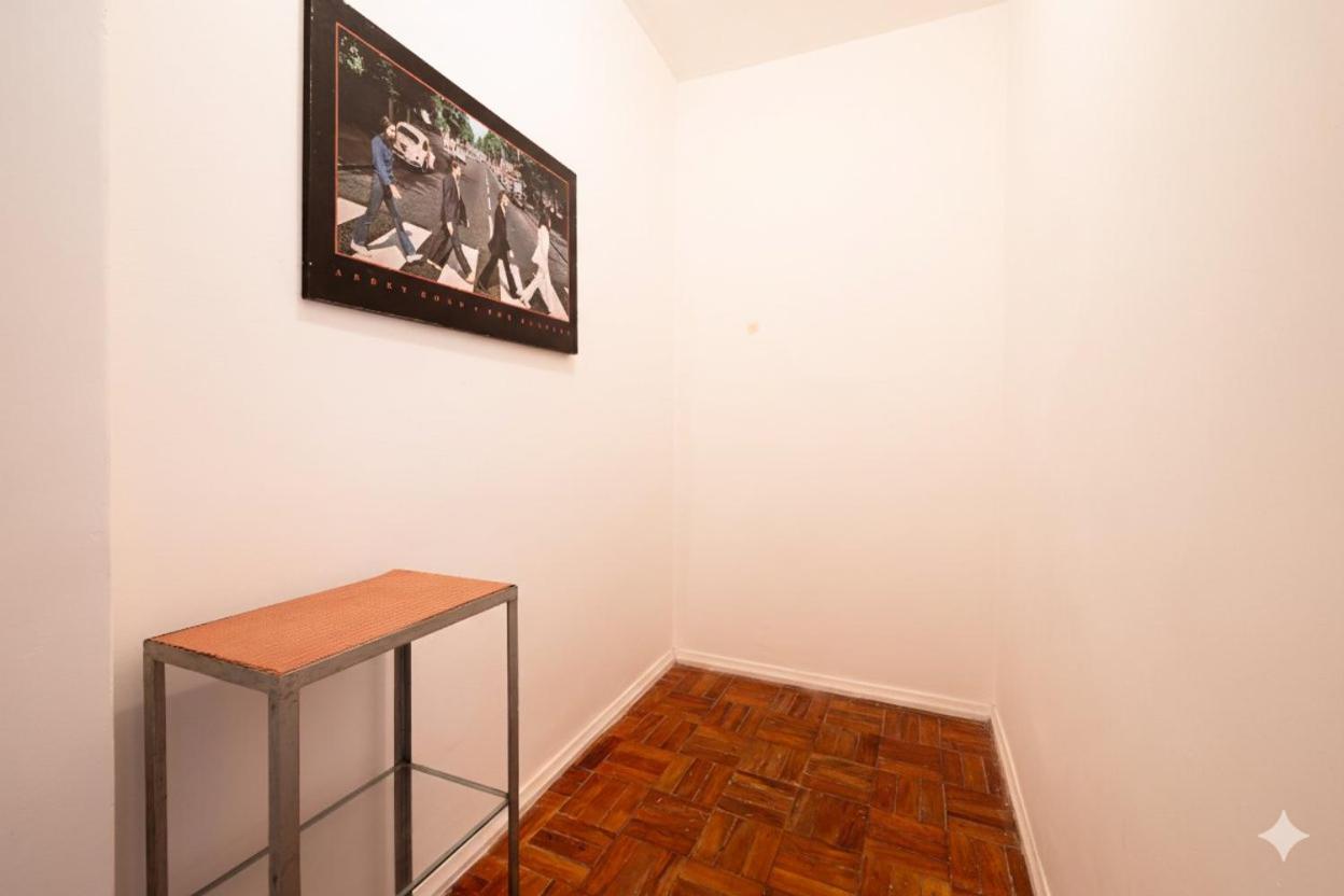 2 bedrooms near Copacabana Beach