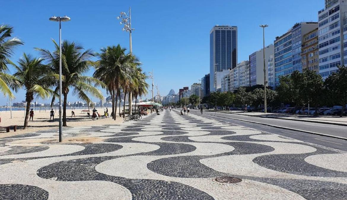 2 bedrooms near Copacabana Beach