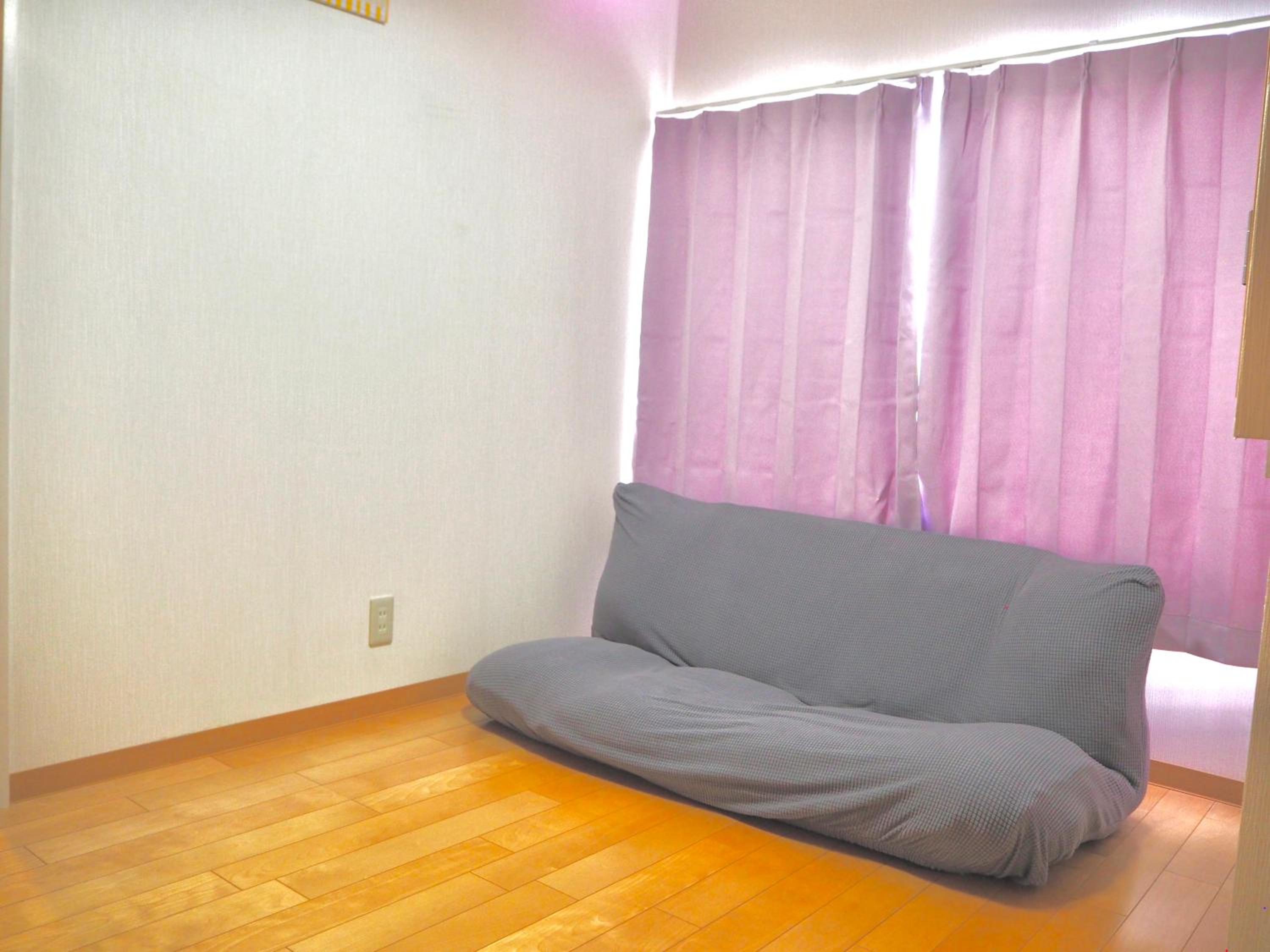 Grand Opening Sale!!! 最大5人まで-関西空港近く-JR日根野駅前-貸切一軒家 Entire House Near Kansai Airport-Max 5 people-The Palm Guest House